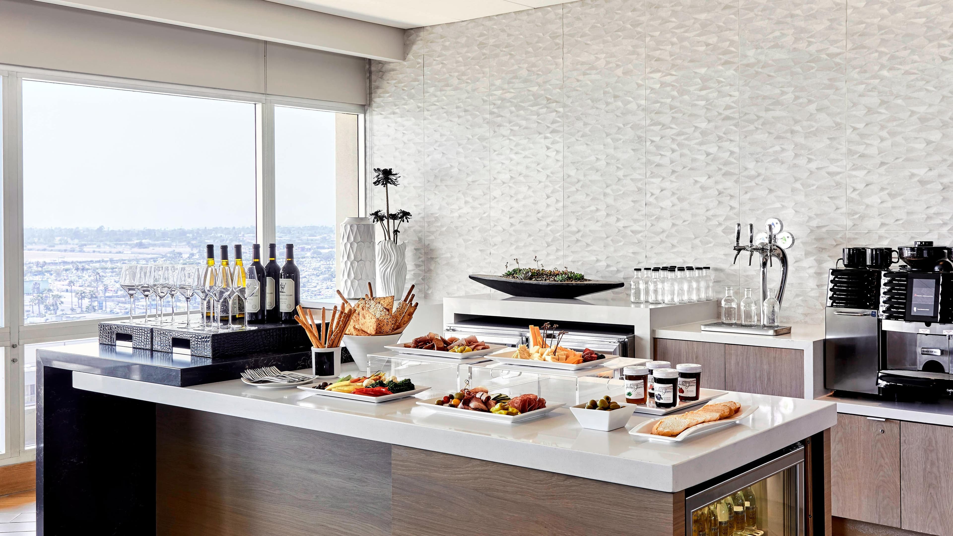 Los Angeles Airport Marriott — 11
