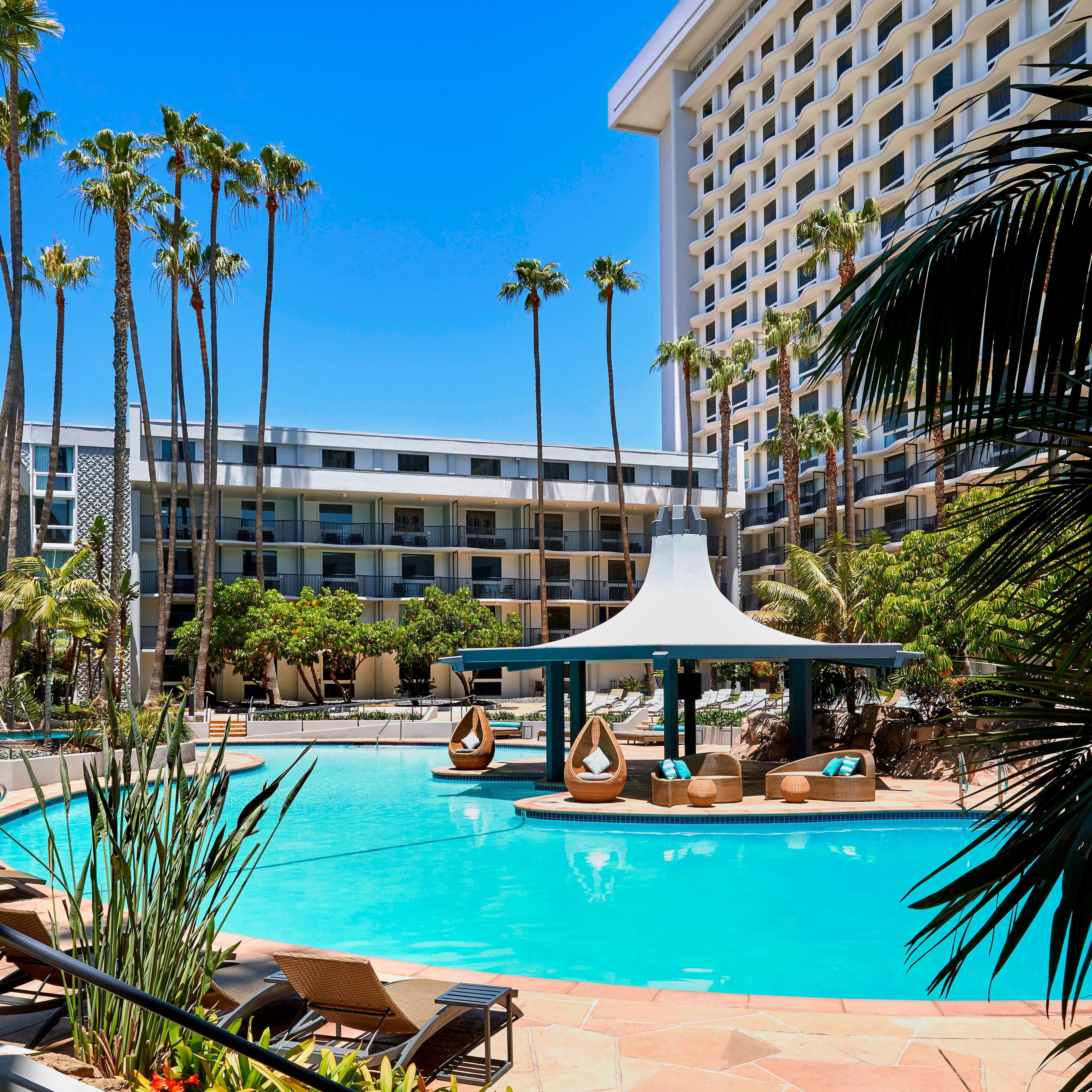Los Angeles Airport Marriott - Image 1