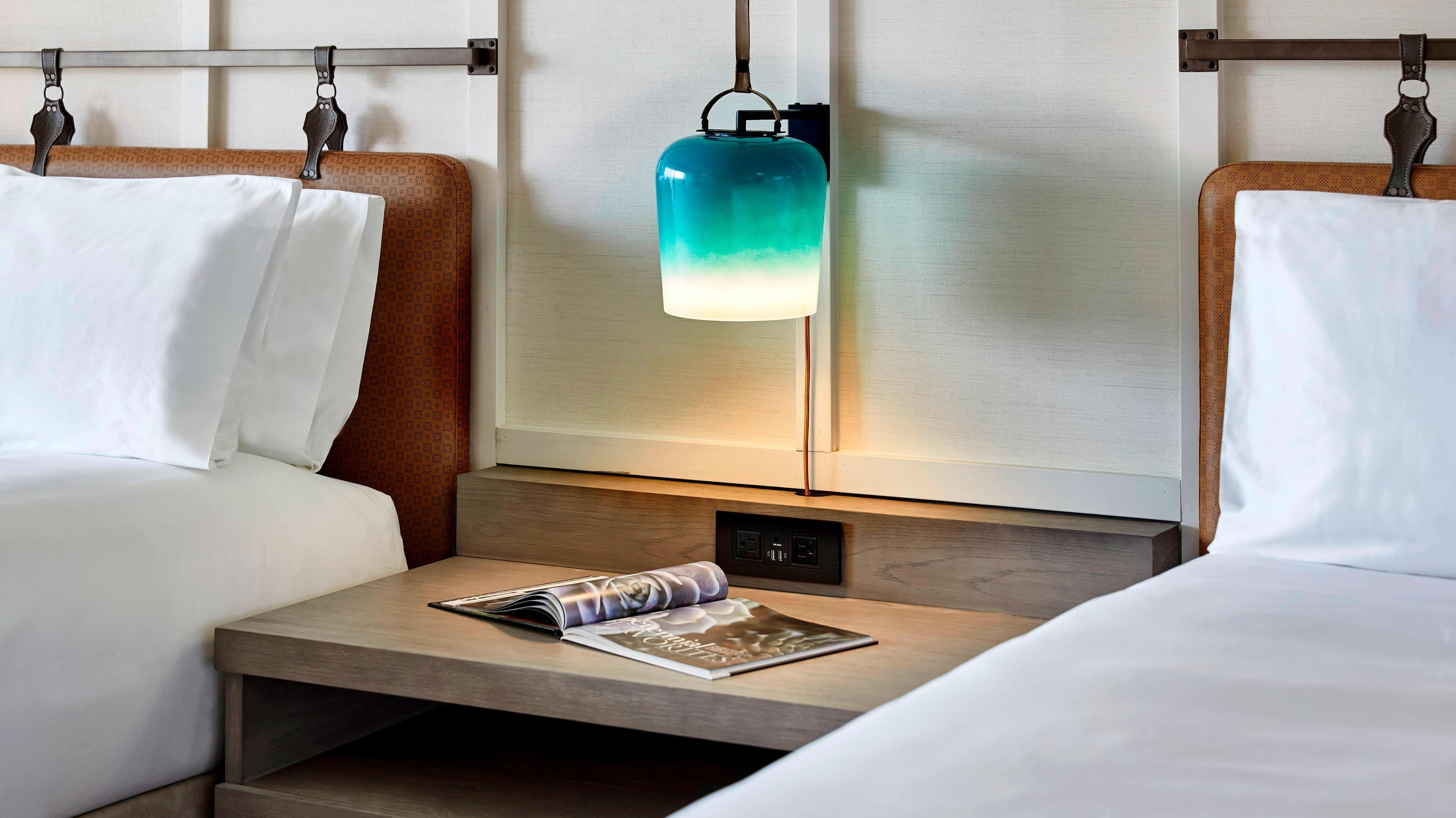 Holiday Inn & Suites Anaheim (1 Blk/Disneyland®) — 15