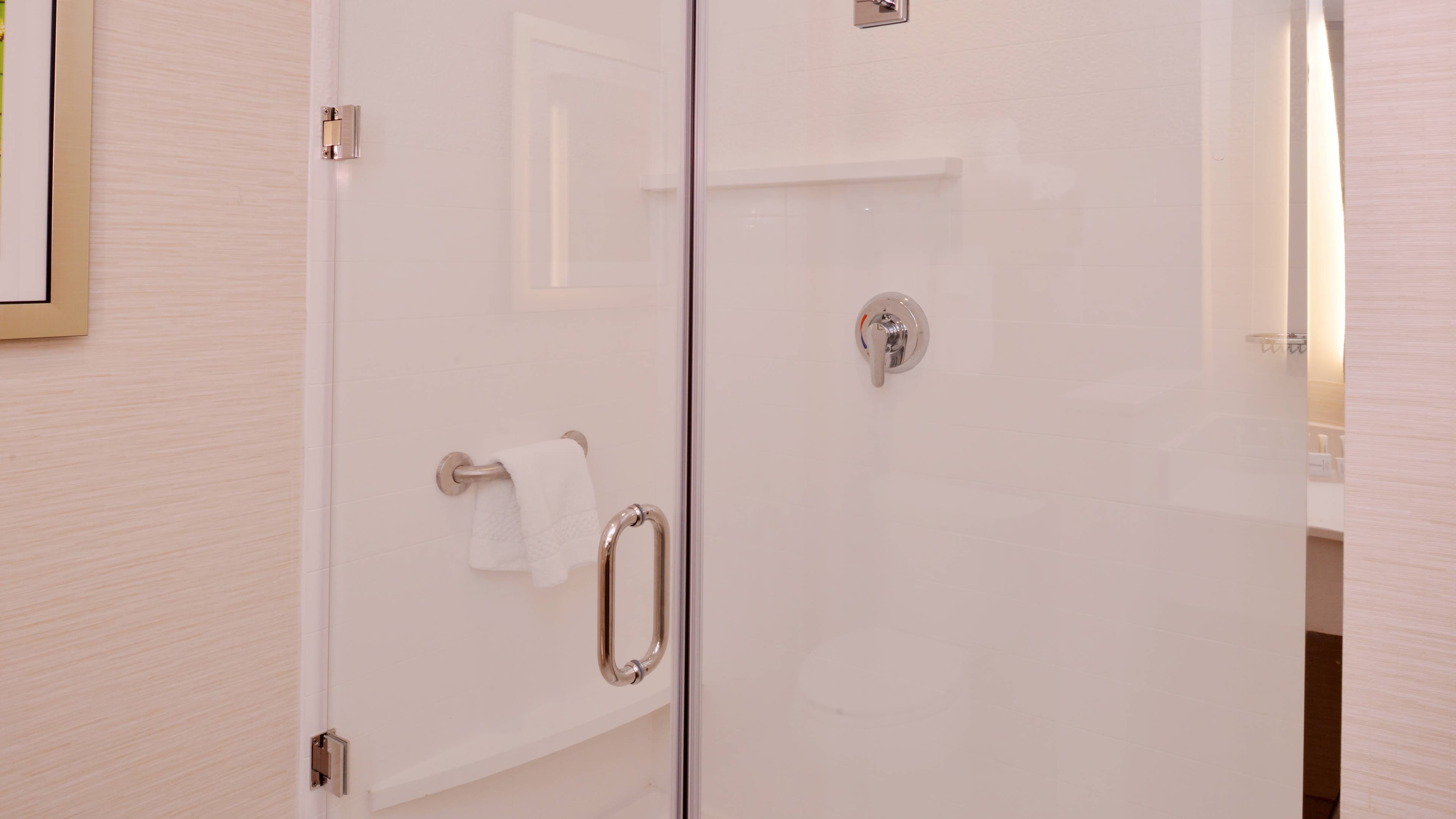 Fairfield Inn & Suites Plymouth White Mountains — 6