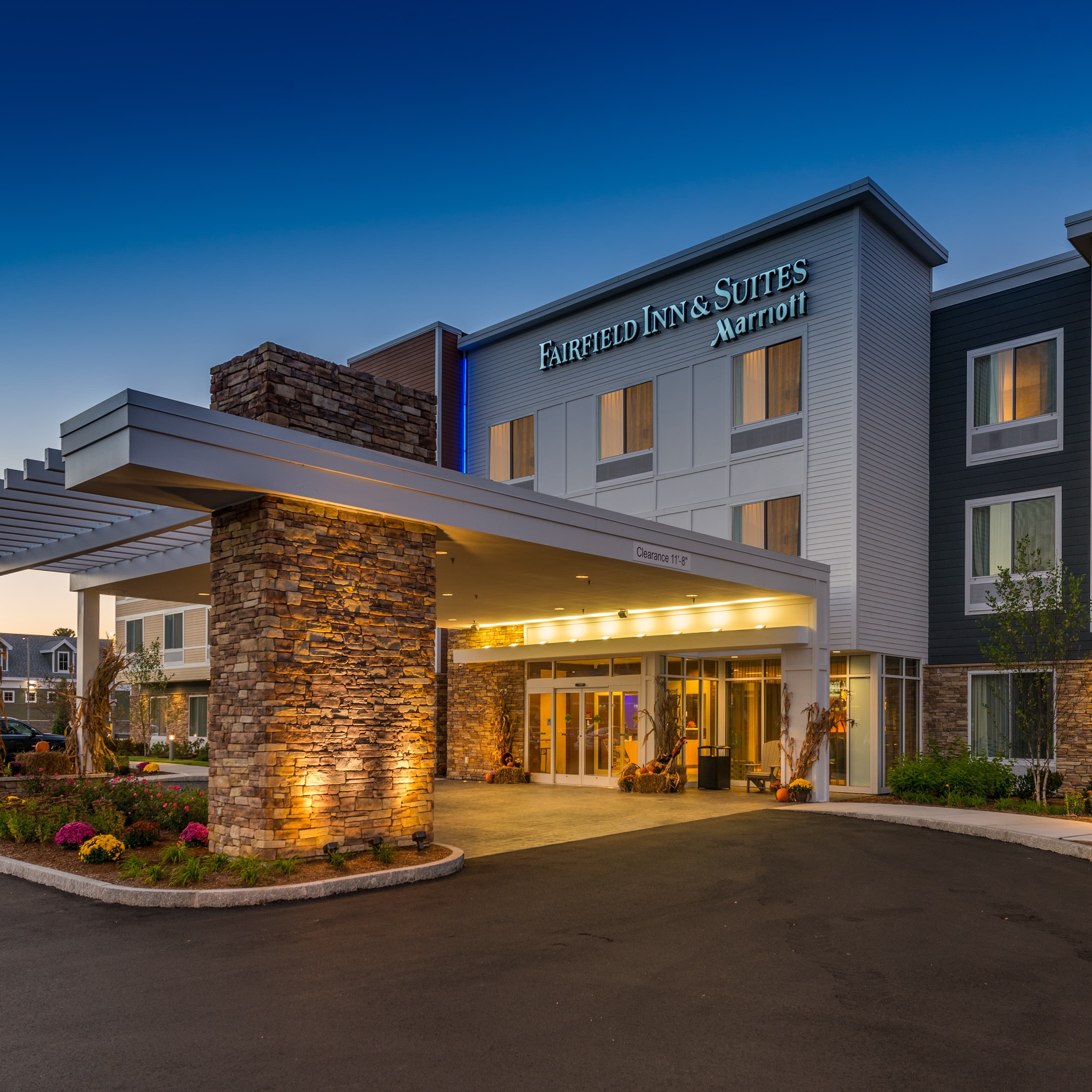 Fairfield Inn & Suites Plymouth White Mountains - Image 1