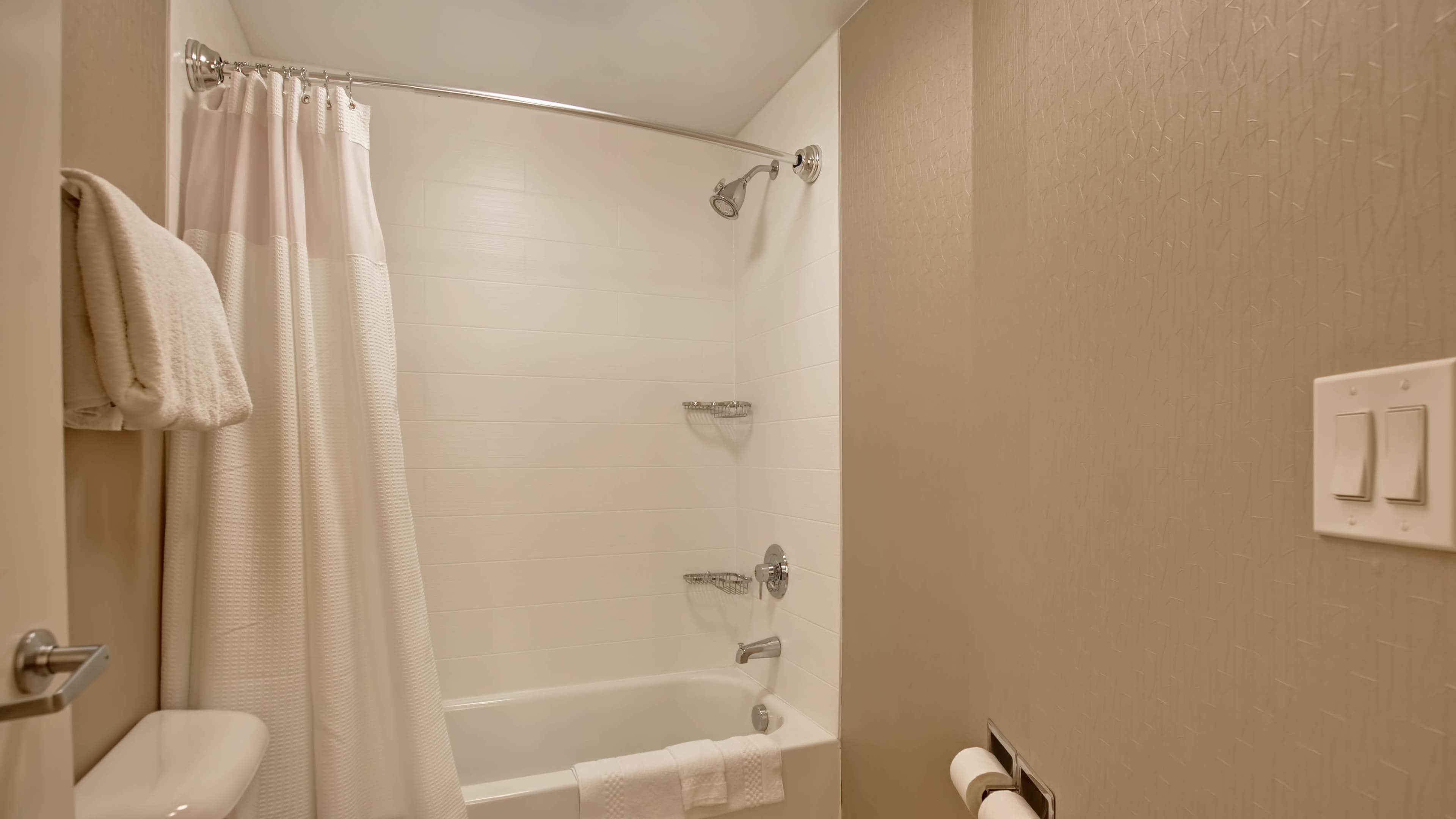Suite - Image 9