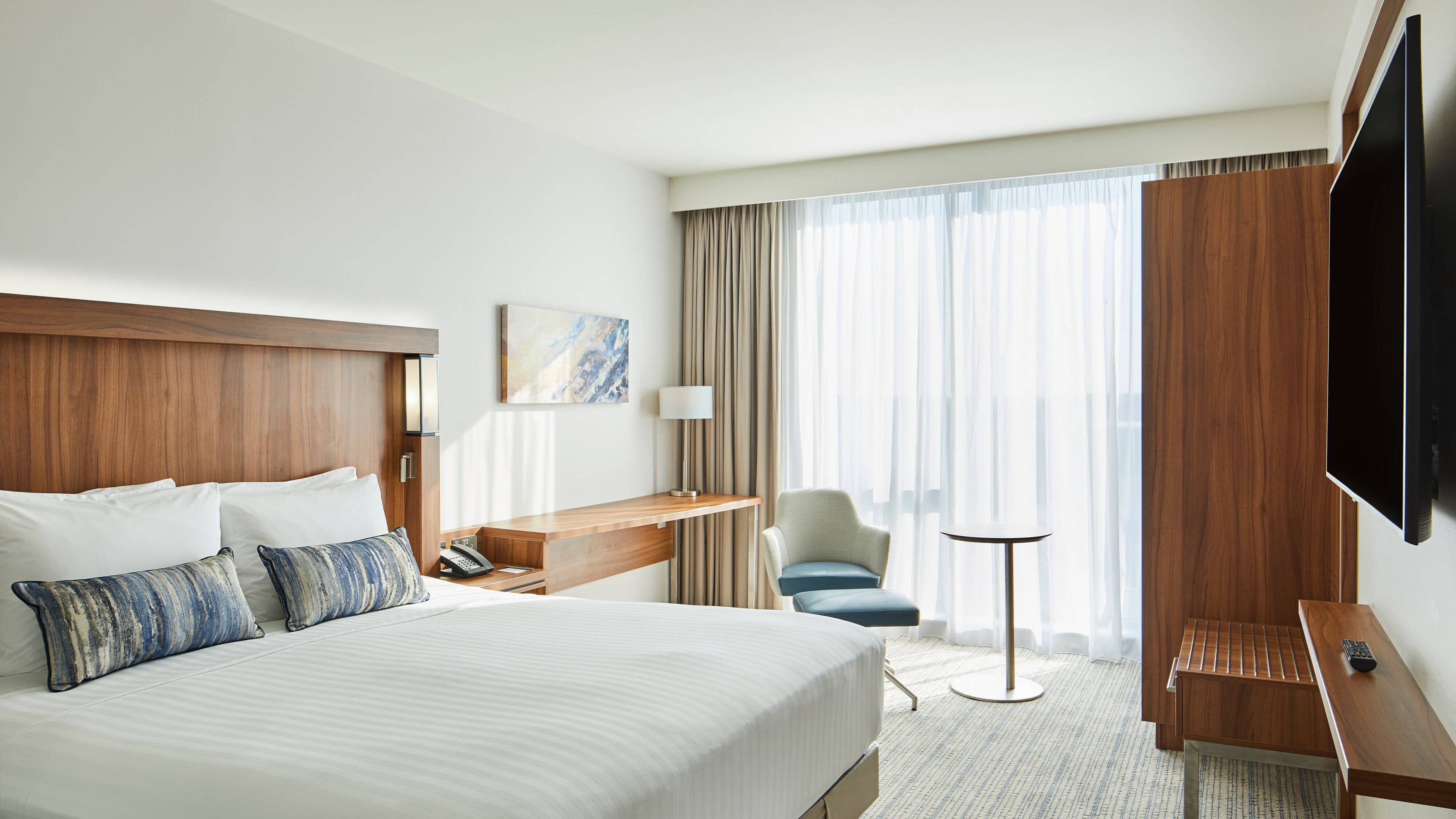 Guest Room - Image 1