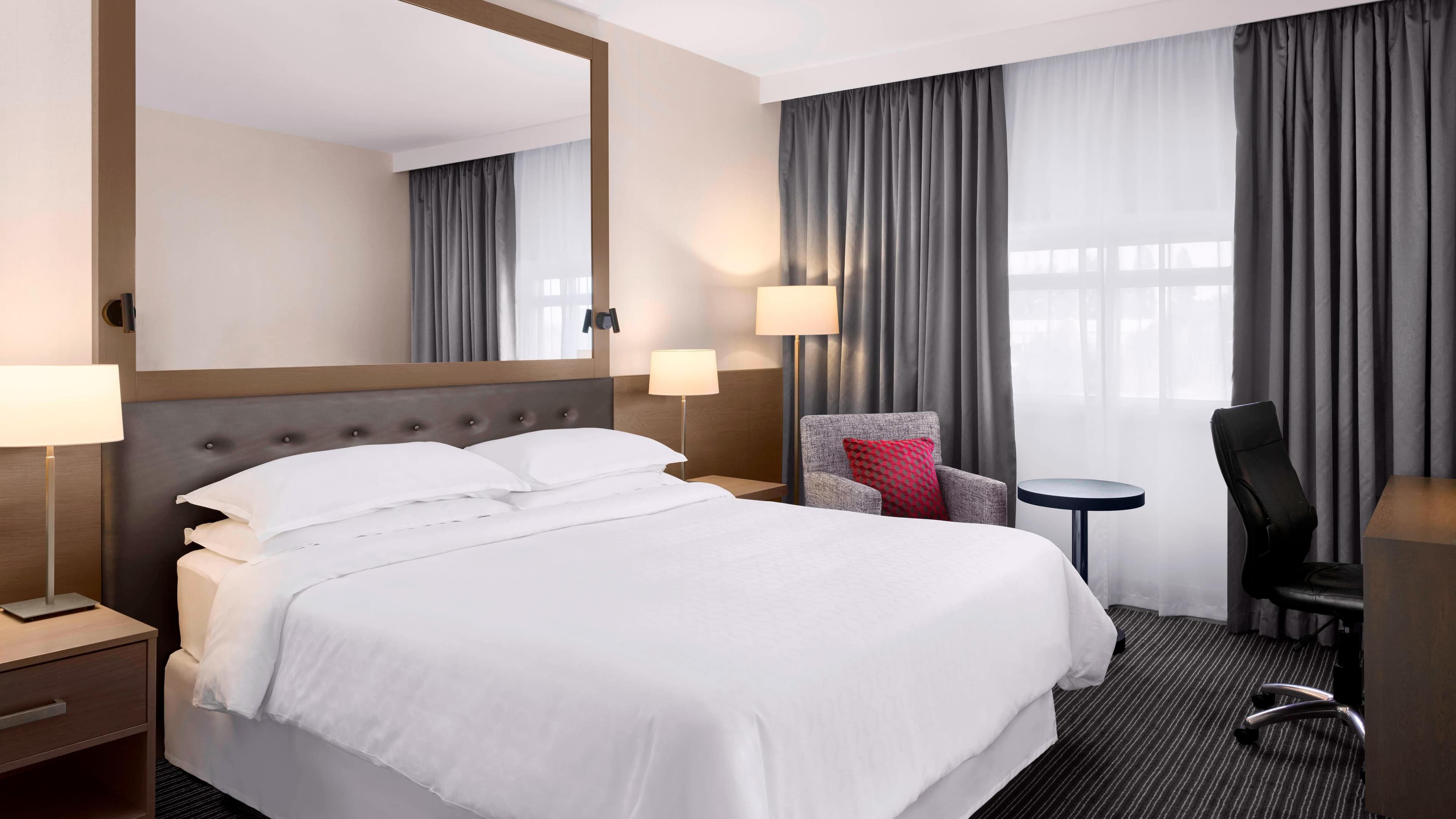 Sheraton Heathrow Hotel - Image 2