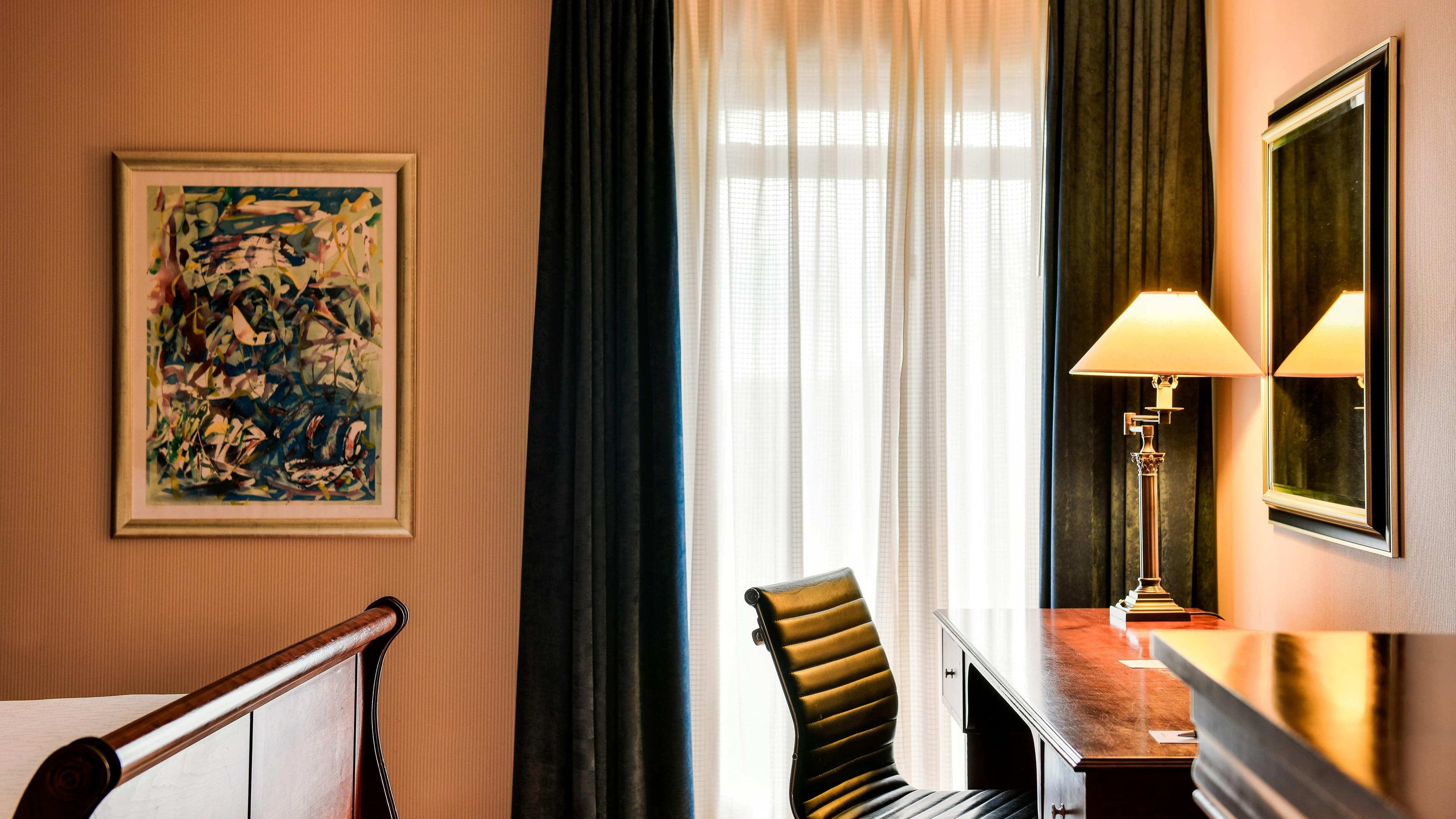 Sheraton Skyline Hotel London Heathrow — 18