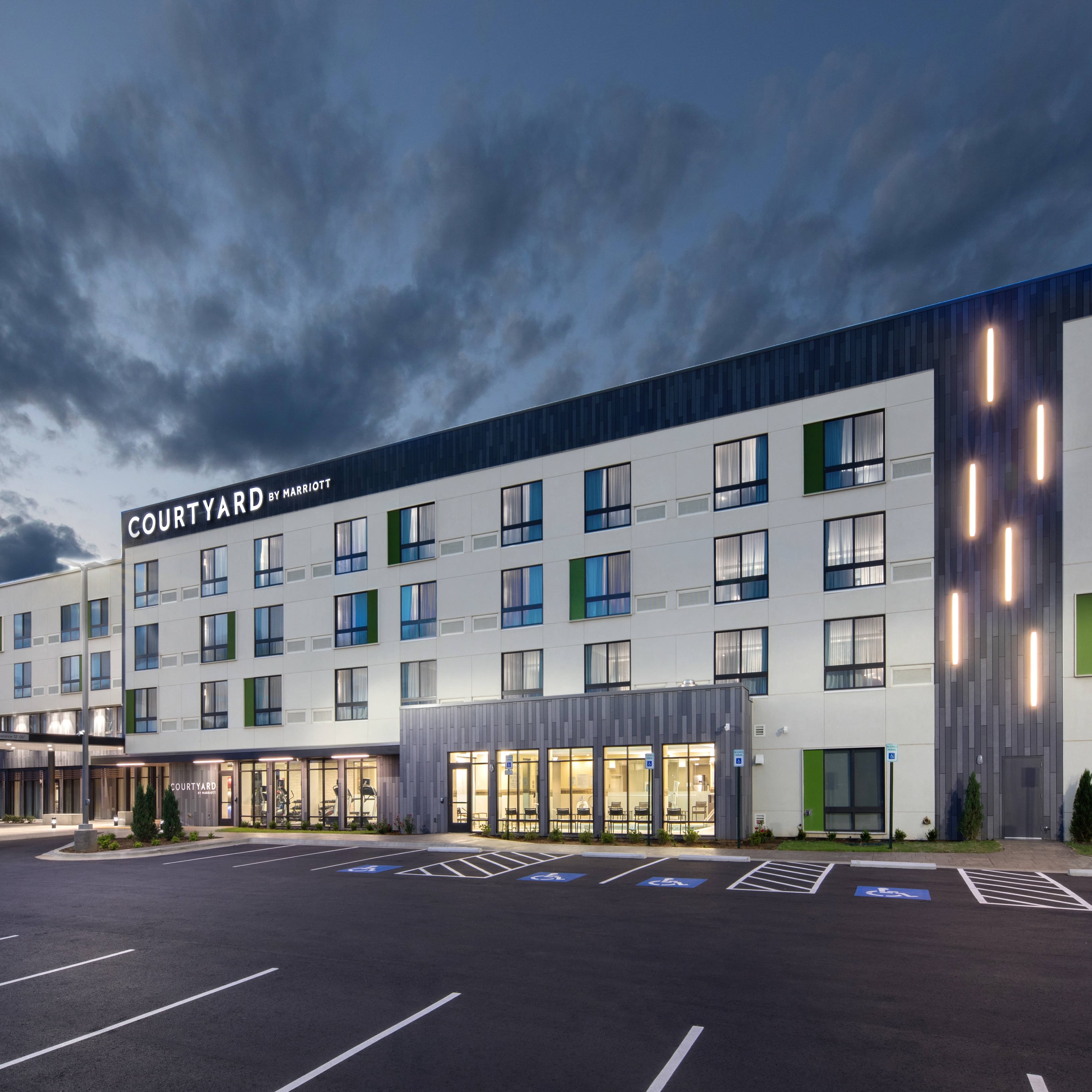 Courtyard Russellville