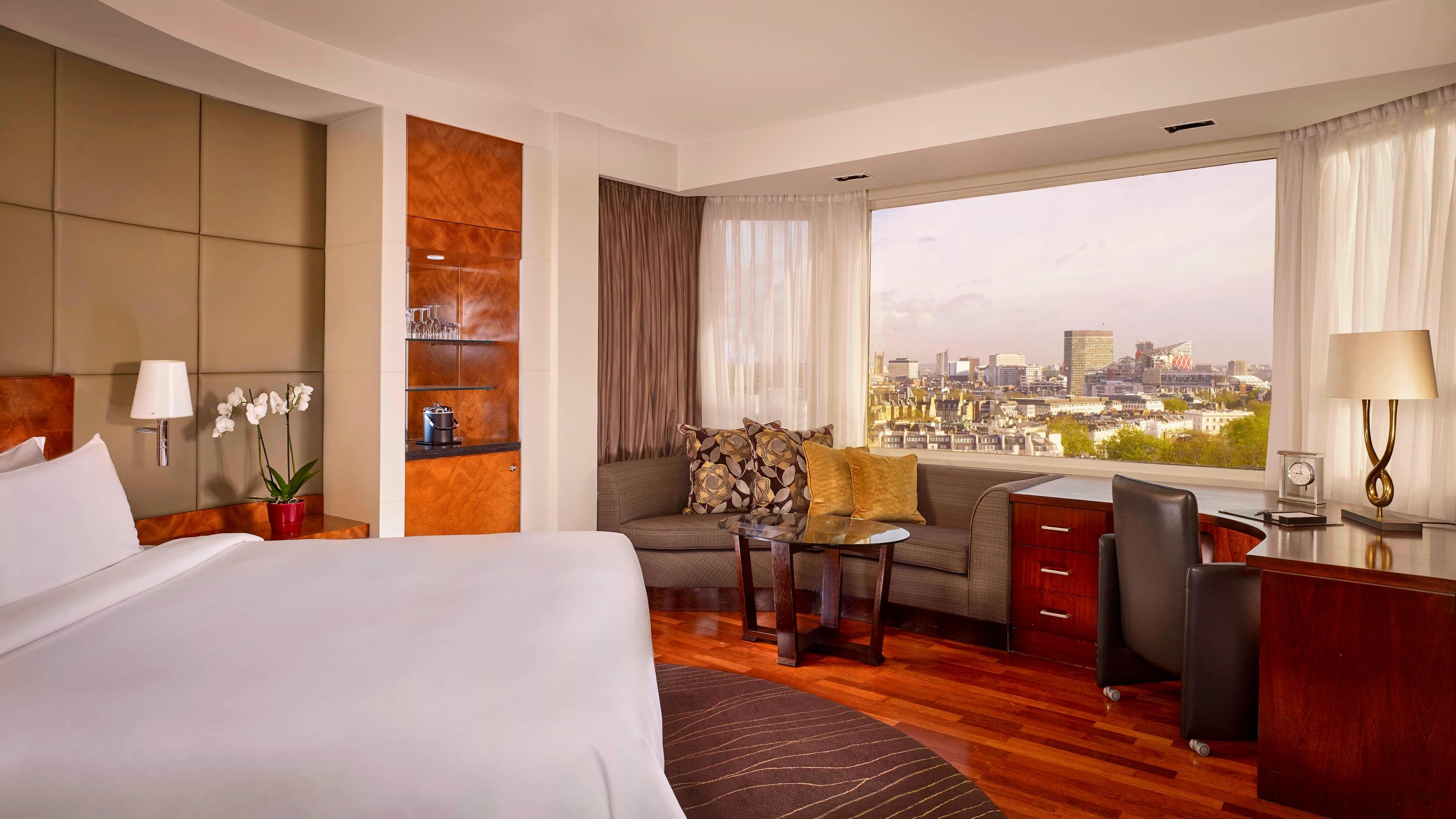 Executive Suite - Image 1