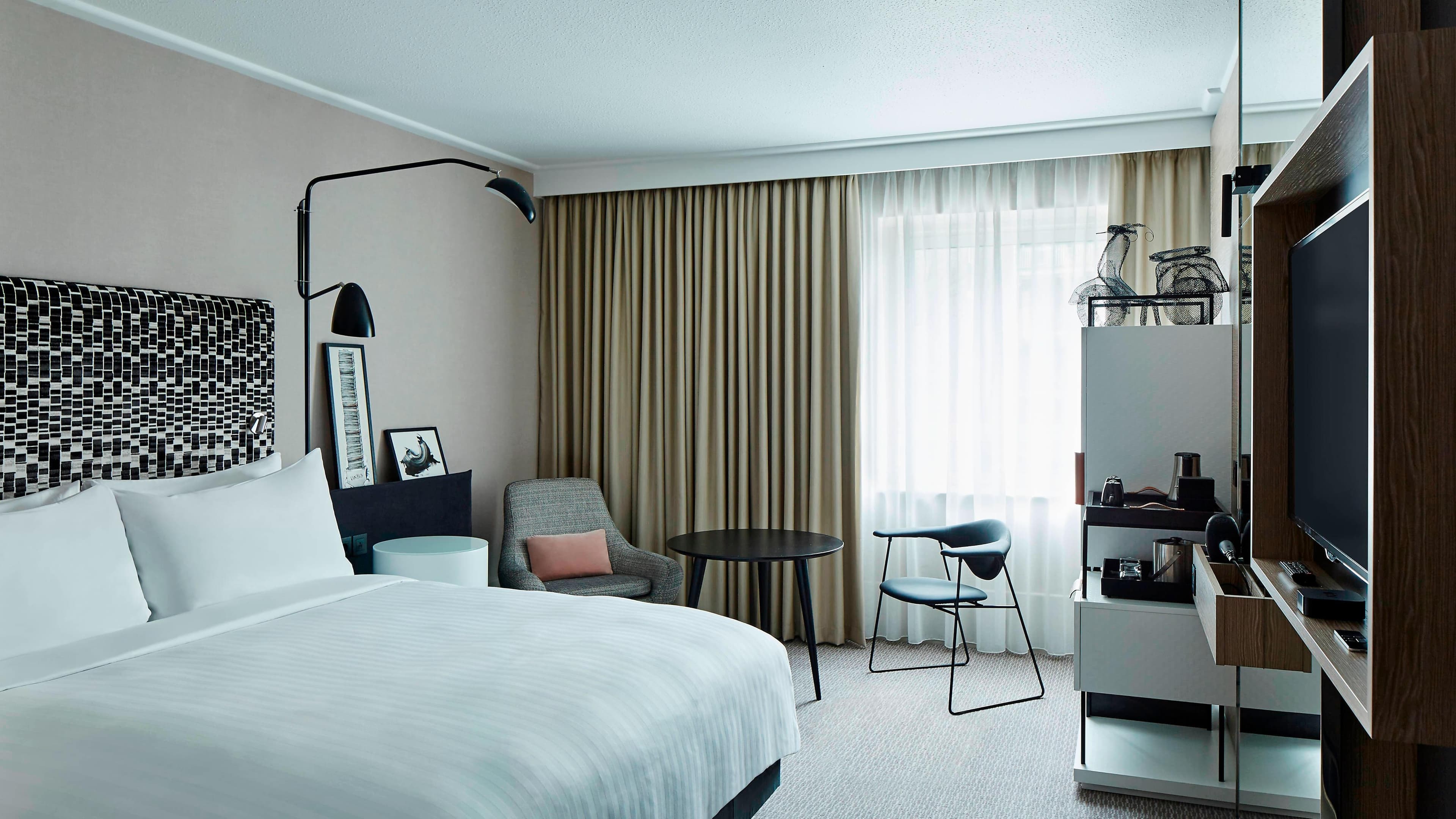 Independent (SPHC) London Bloomsbury Square Hotel — 23