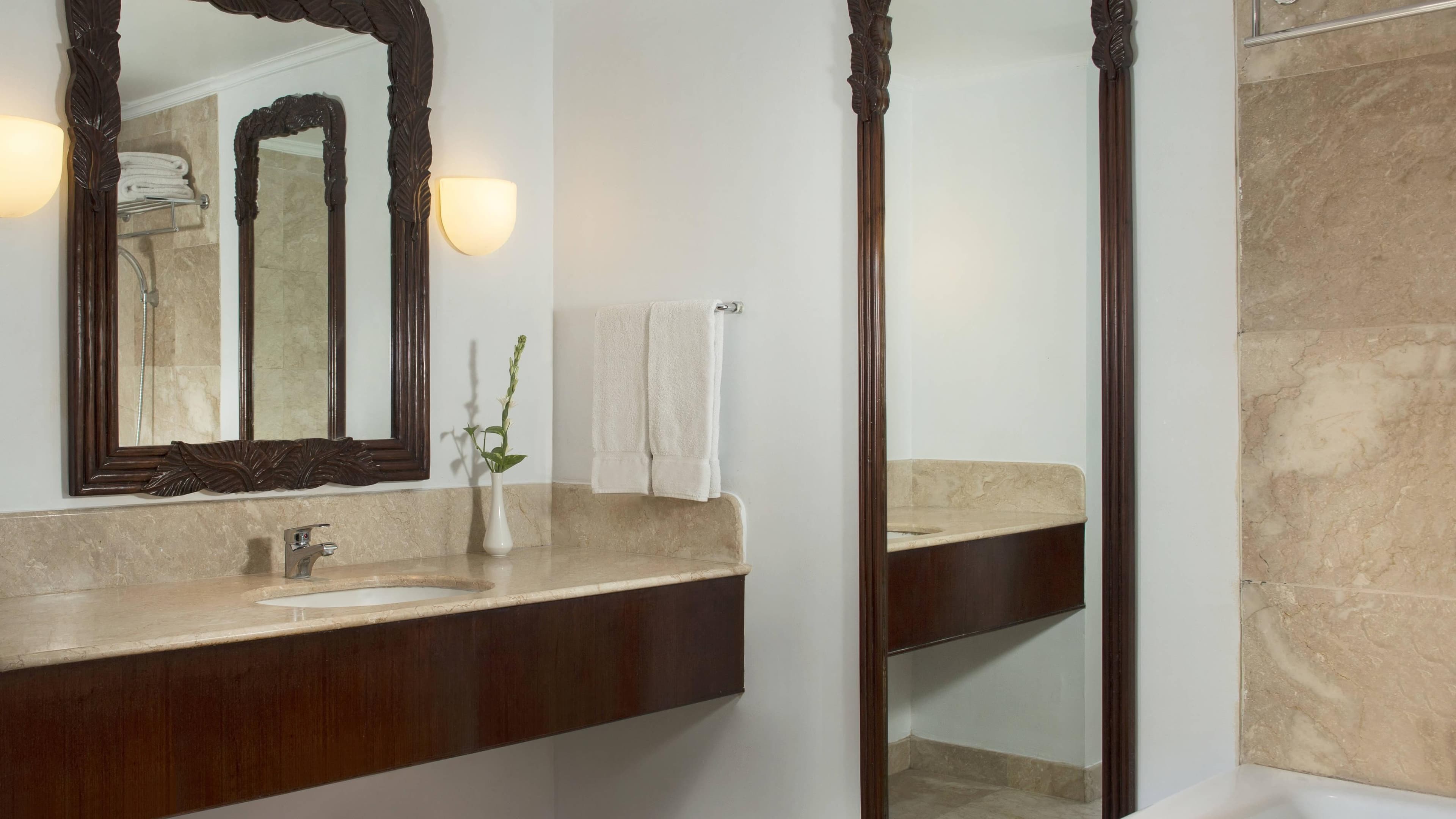 Sheraton Senggigi Beach Resort — 11