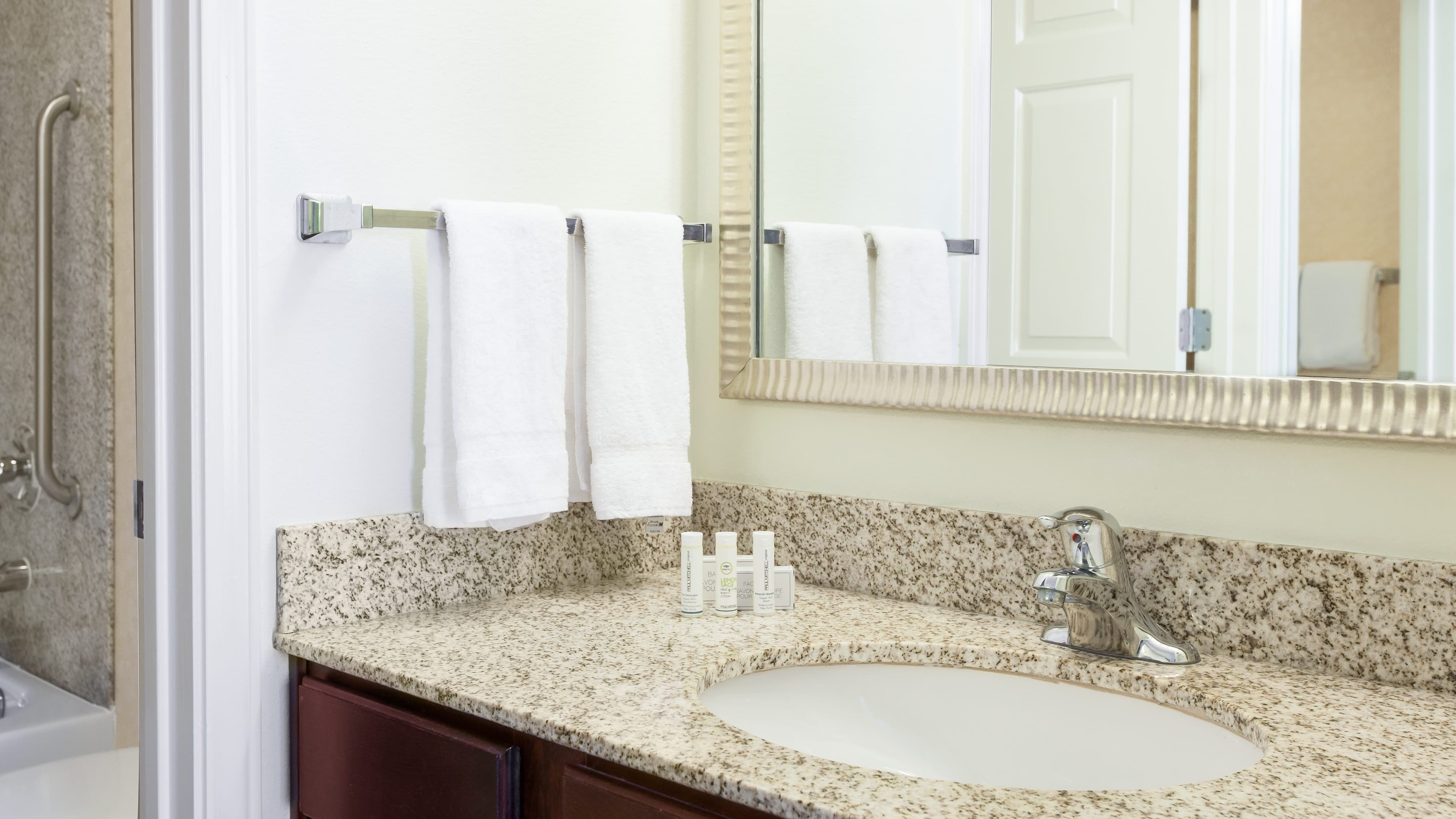 Residence Inn Laredo Del Mar - Image 4