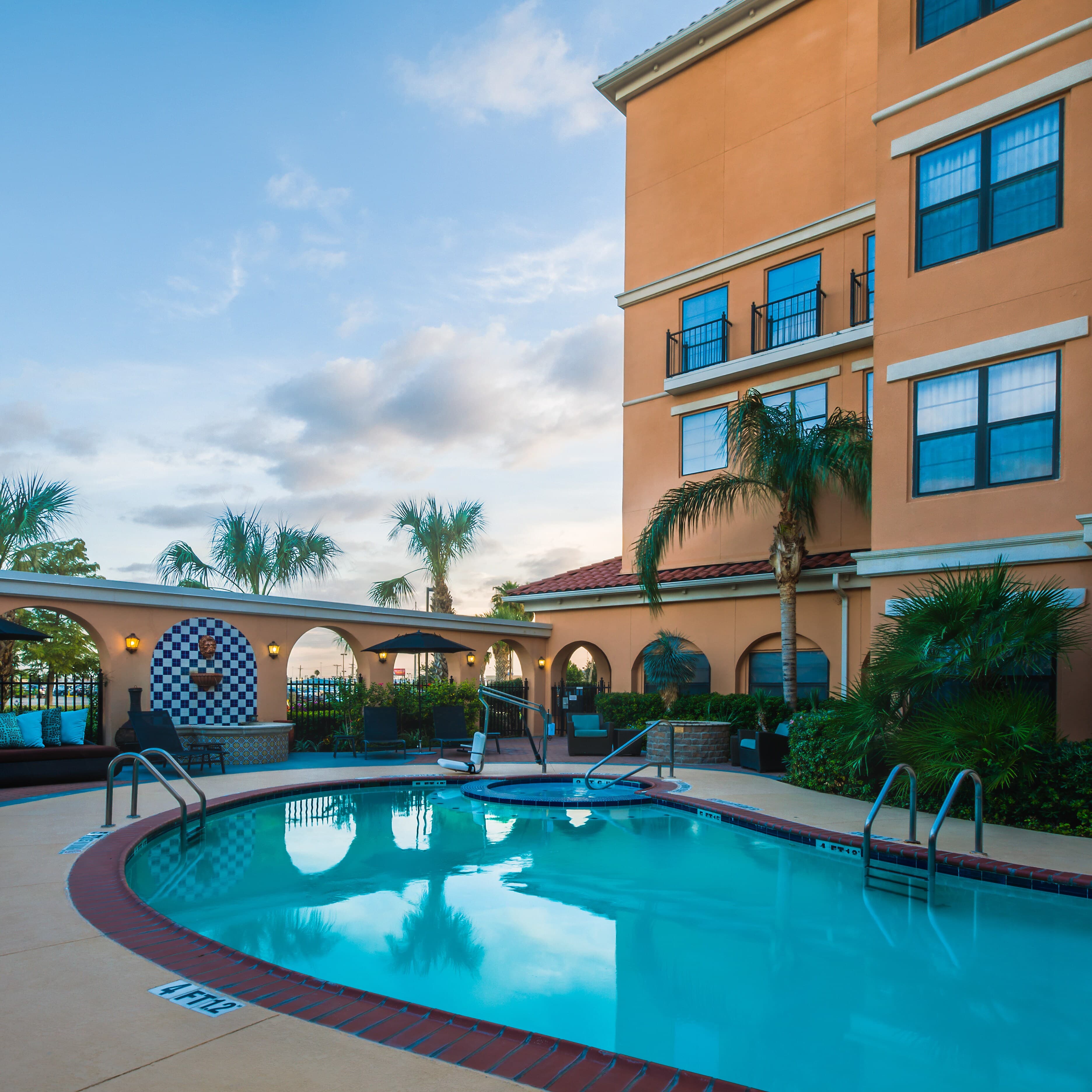 Residence Inn Laredo Del Mar - Image 1