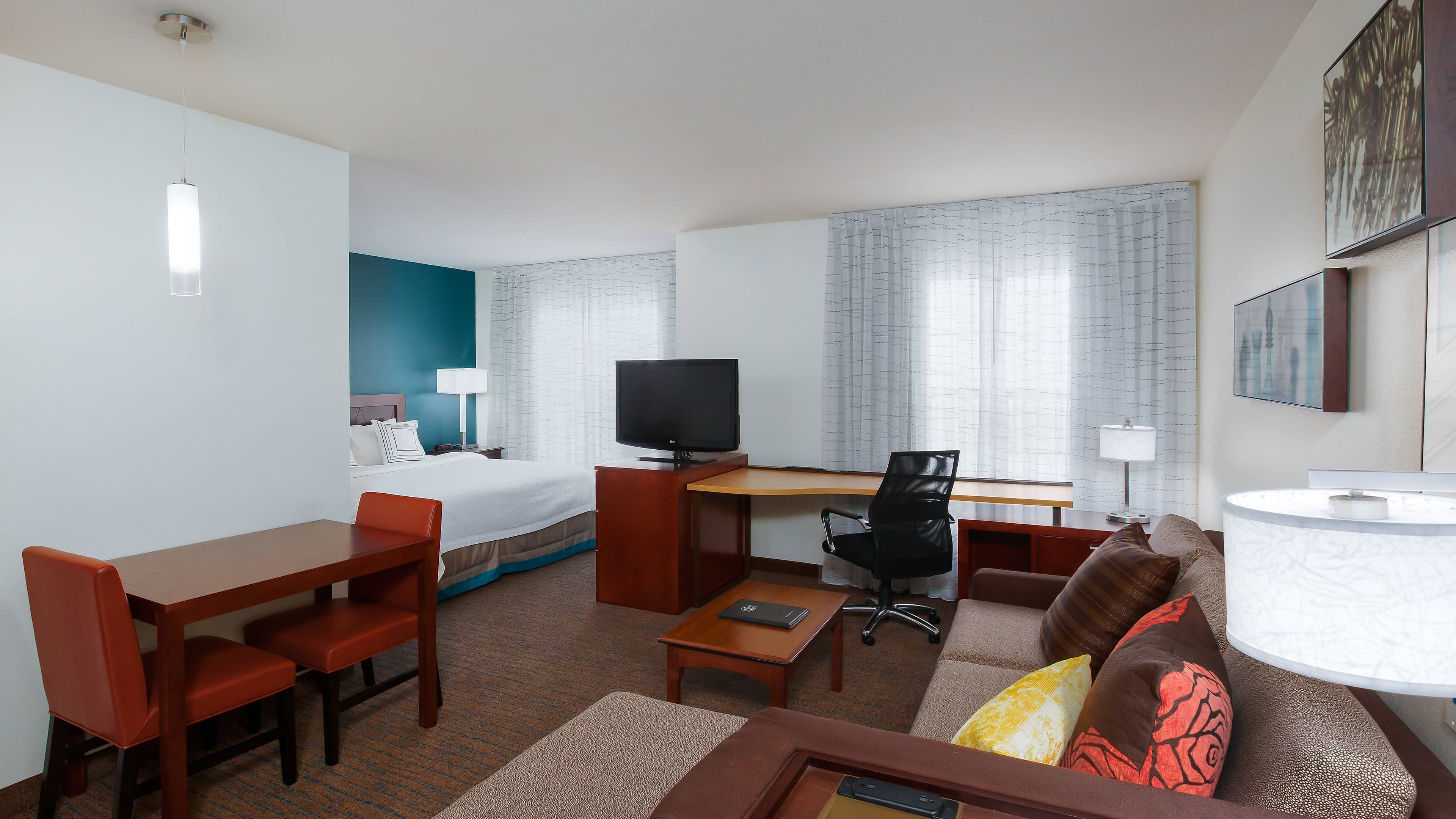 Residence Inn Laredo Del Mar - Image 5