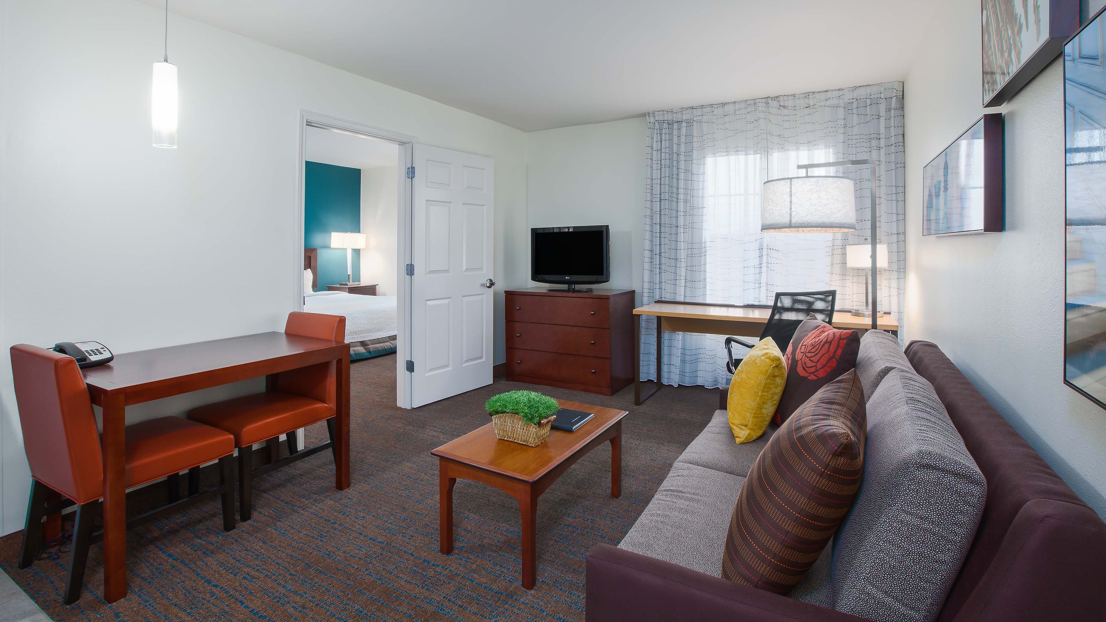 Residence Inn Laredo Del Mar - Image 2