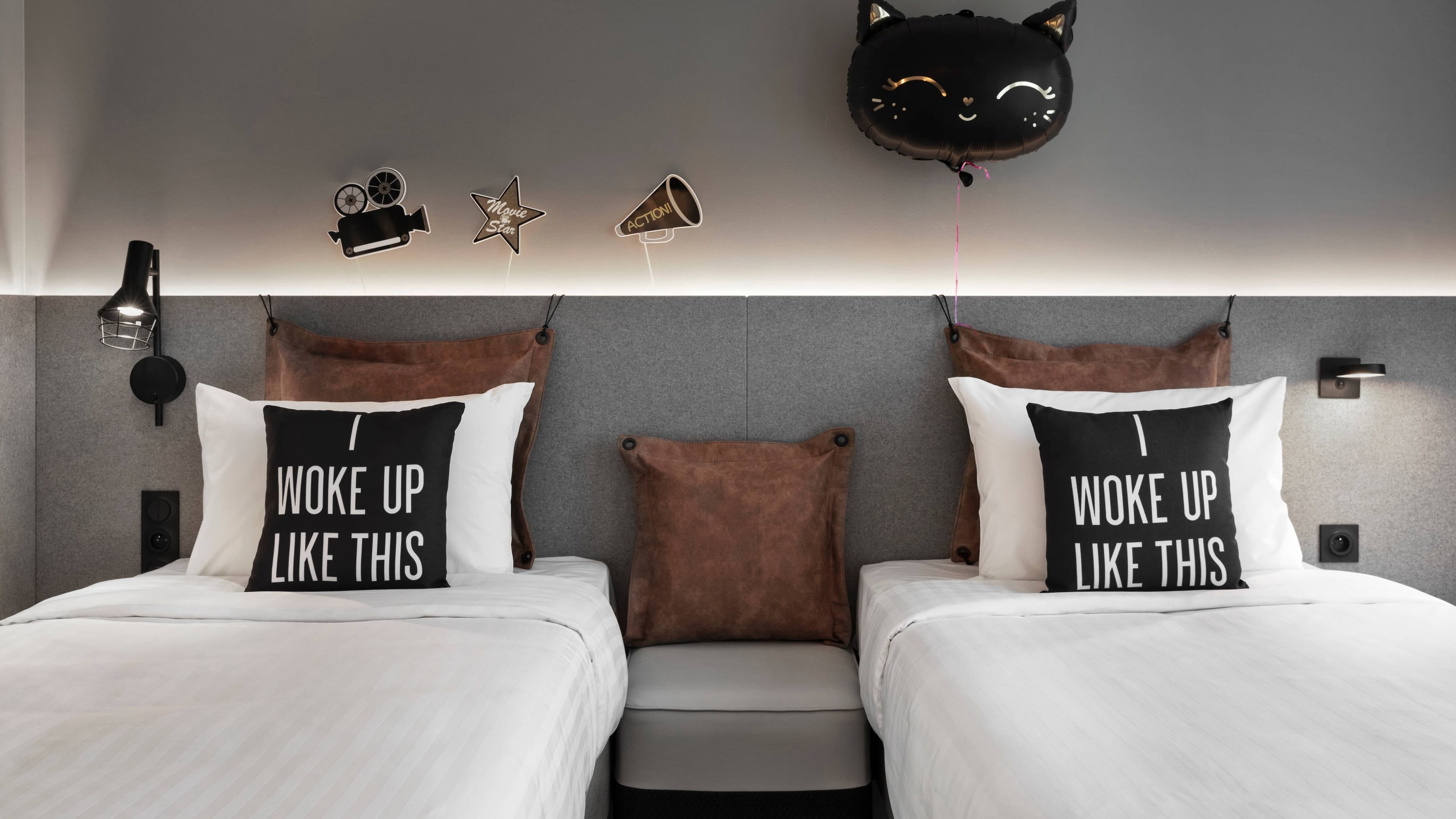 Moxy Twin - Image 2