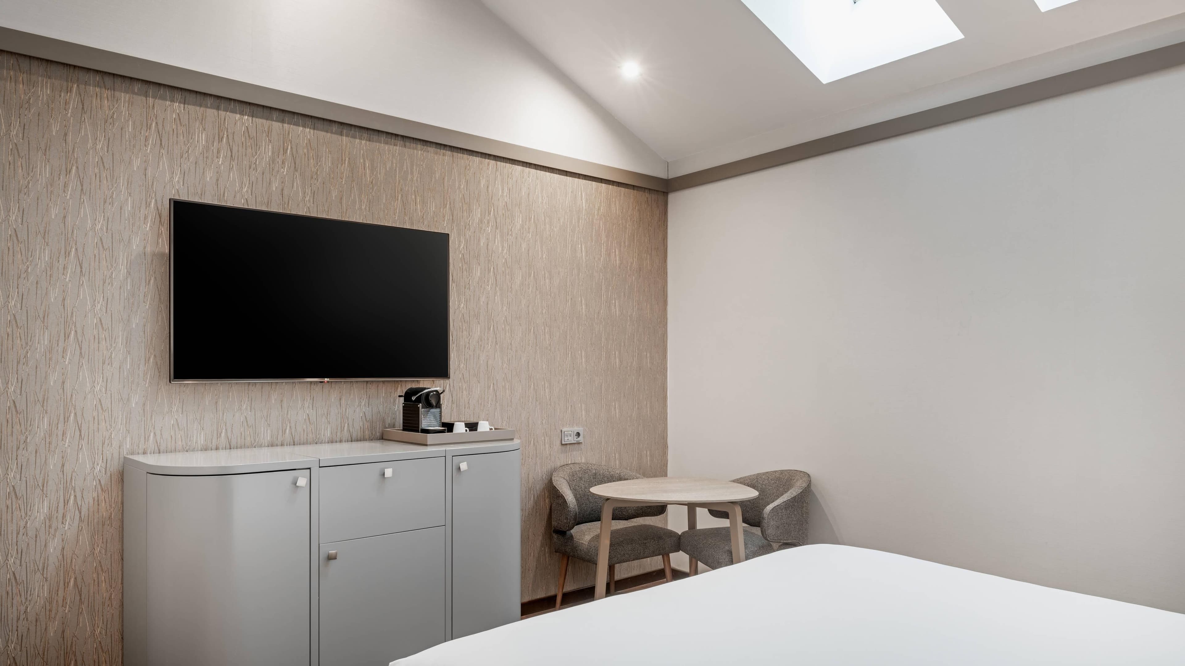 Standard King - Image 3