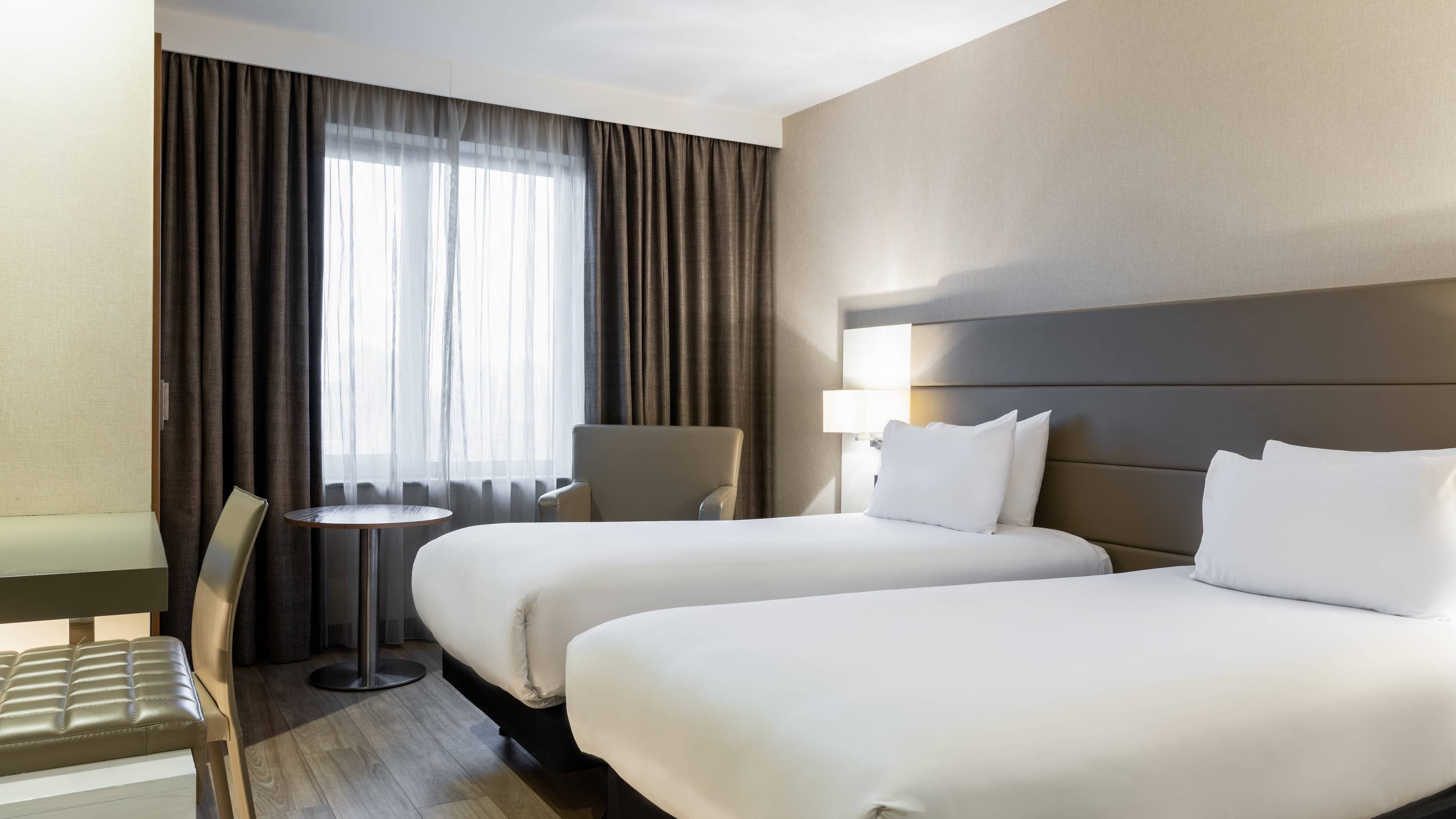 AC Hotel Manchester Salford Quays — 9
