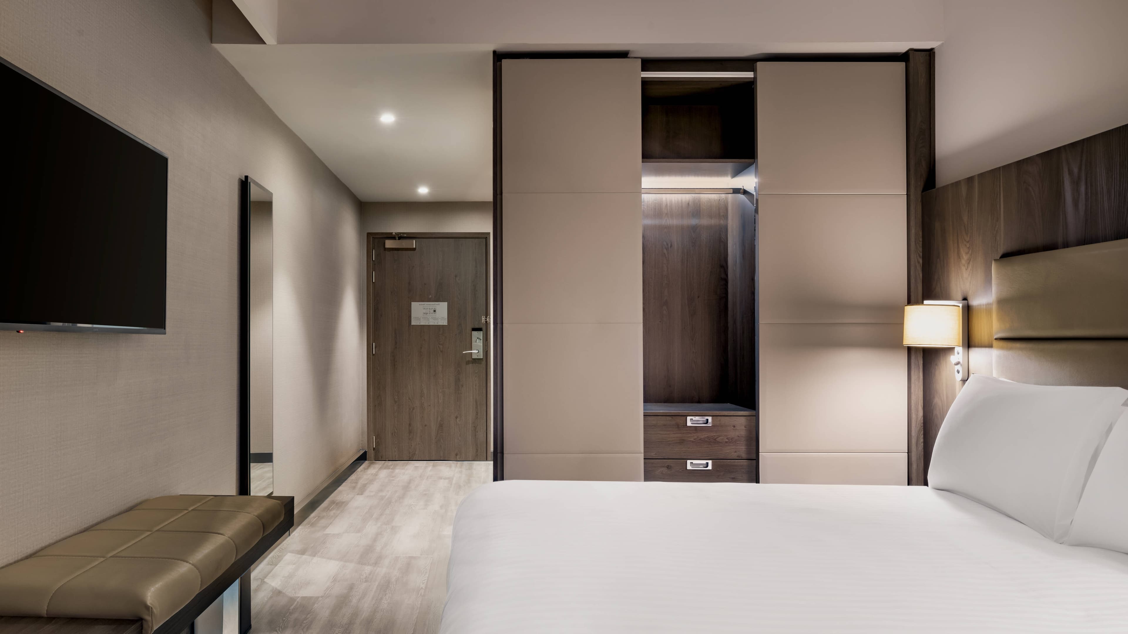 Standard Room - Image 2