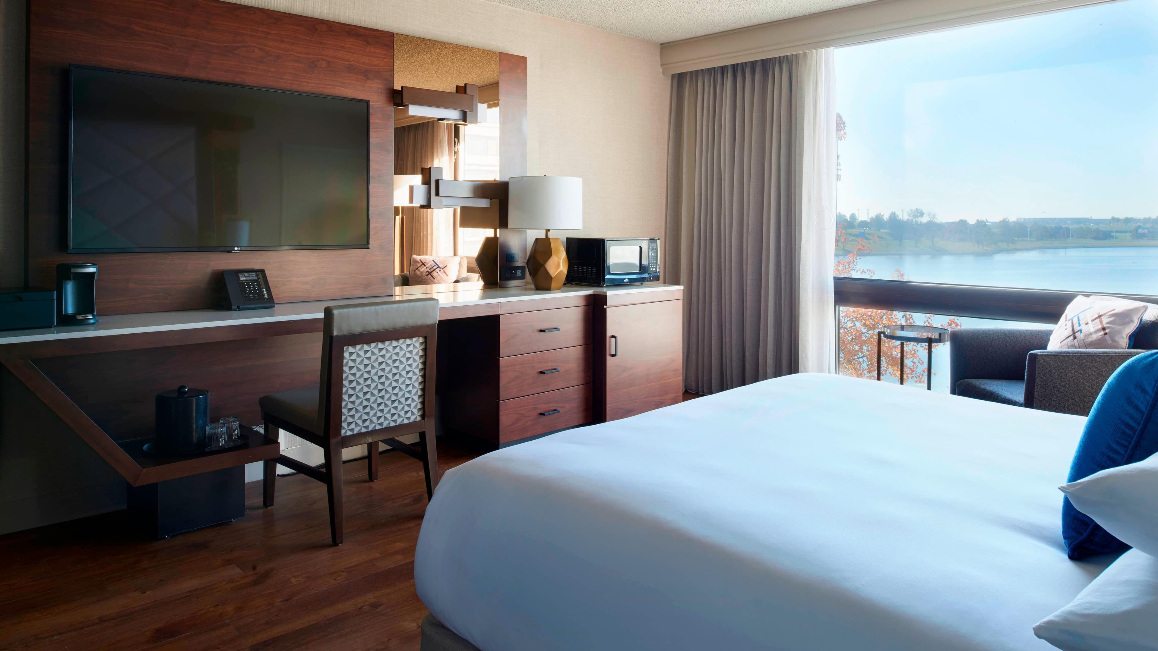Kansas City Airport Marriott — 13
