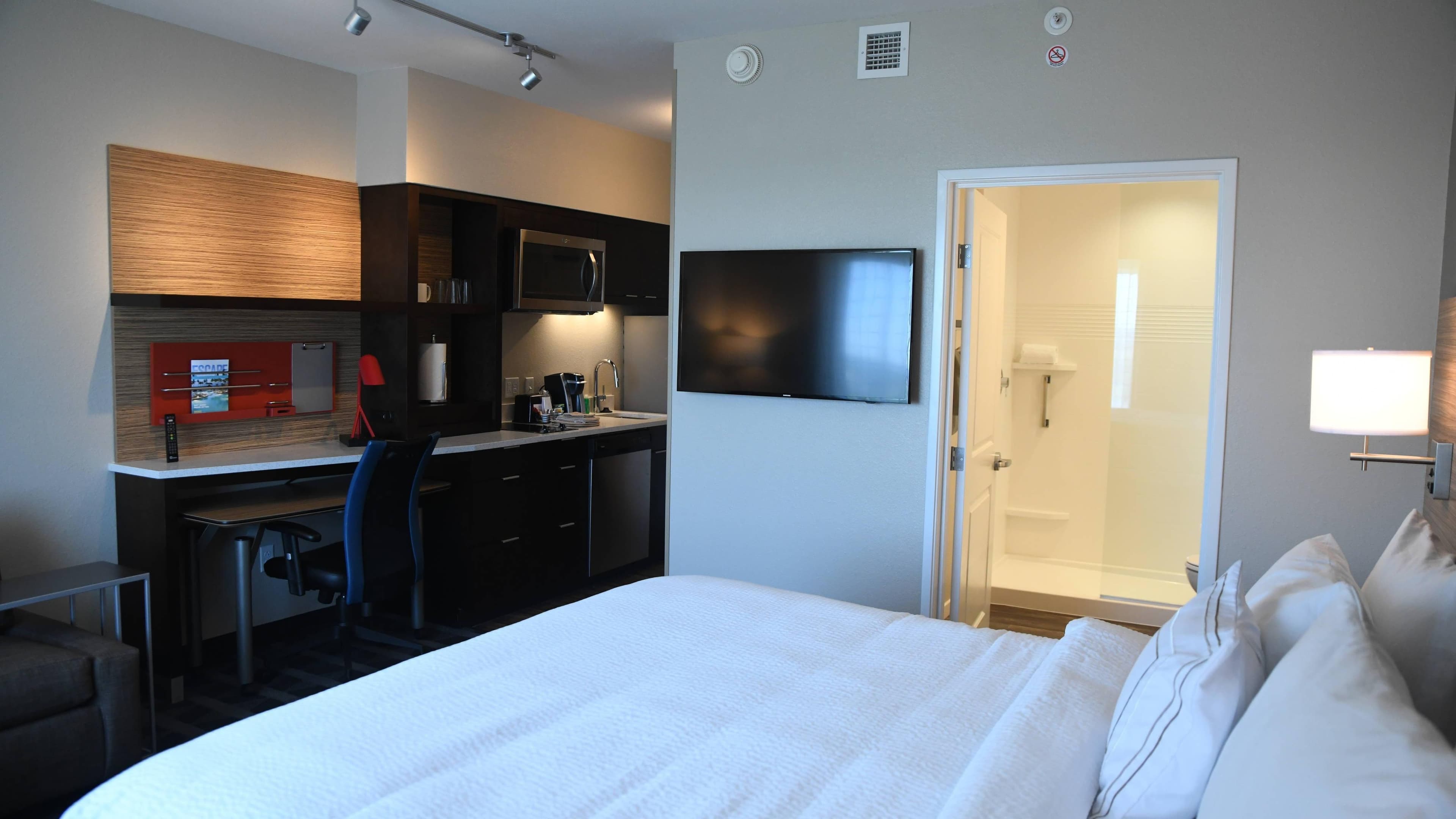 TownePlace Suites Kansas City at Briarcliff - Image 3