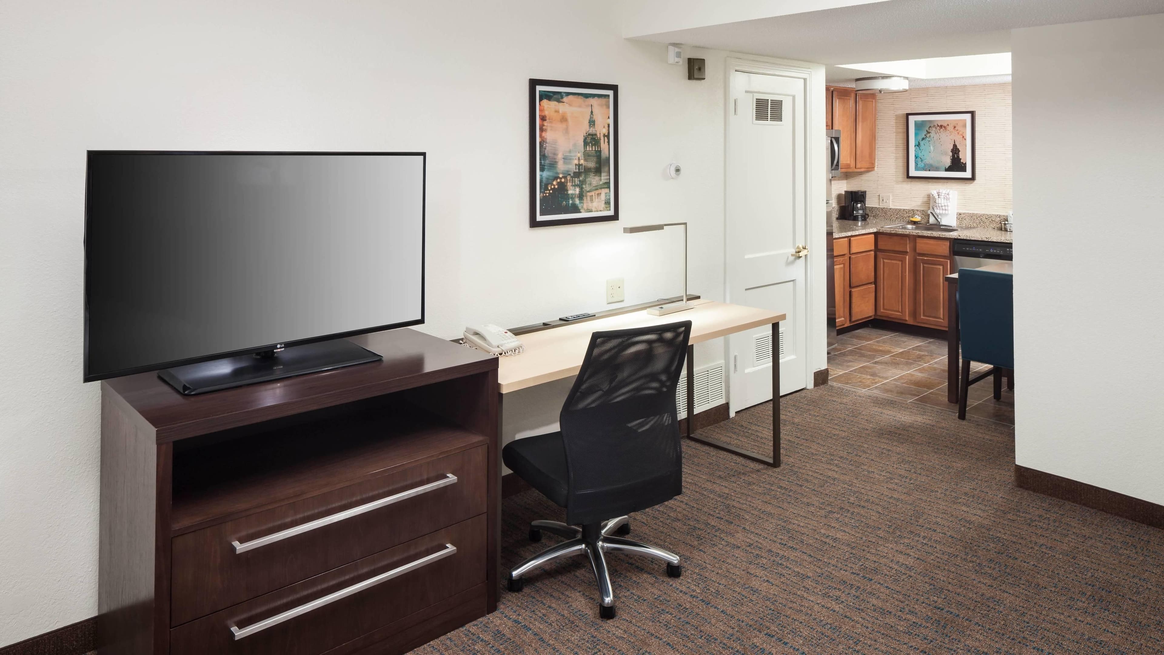 Residence Inn Kansas City Country Club Plaza — 7