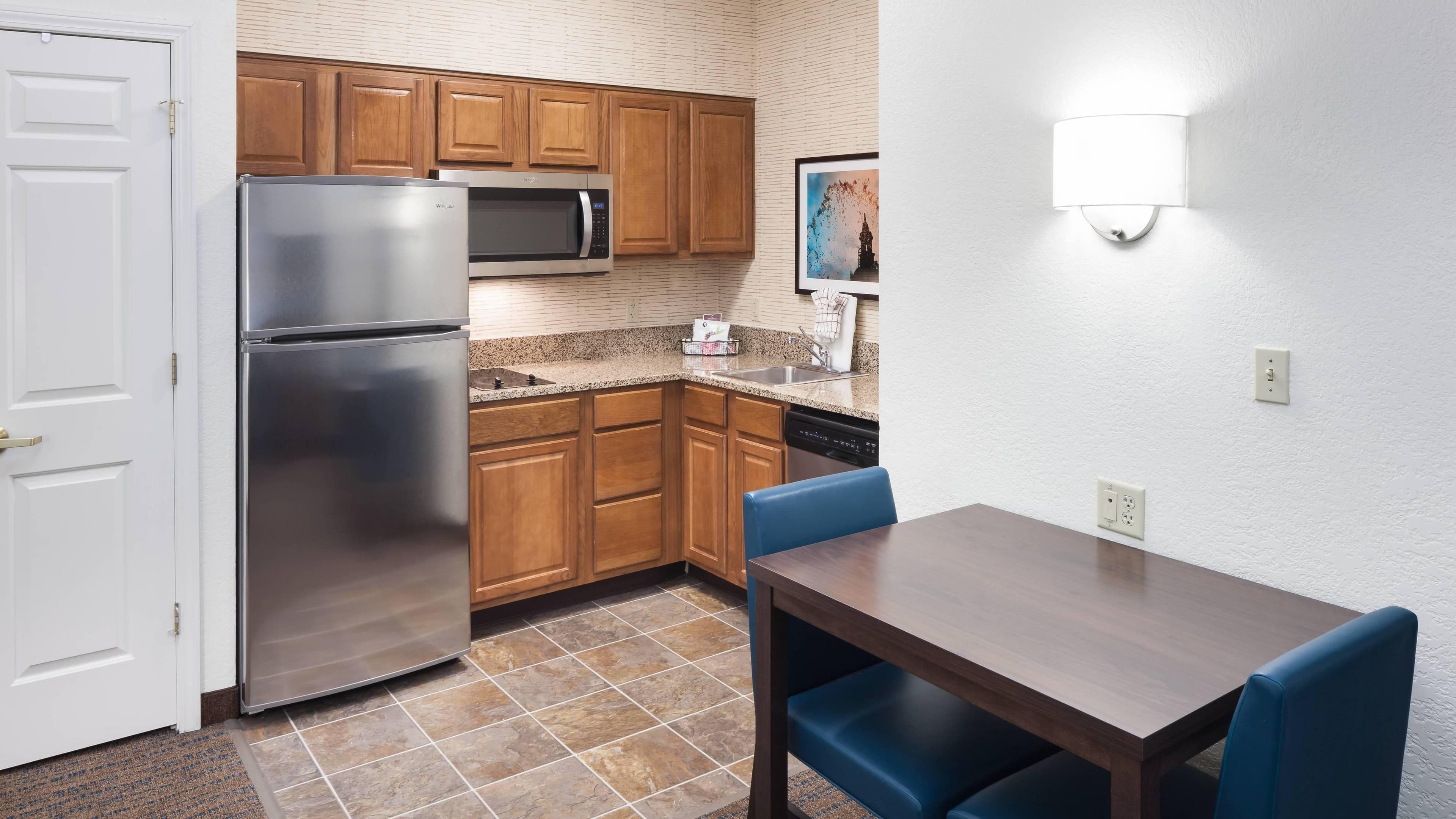 Residence Inn Kansas City Country Club Plaza - Image 4