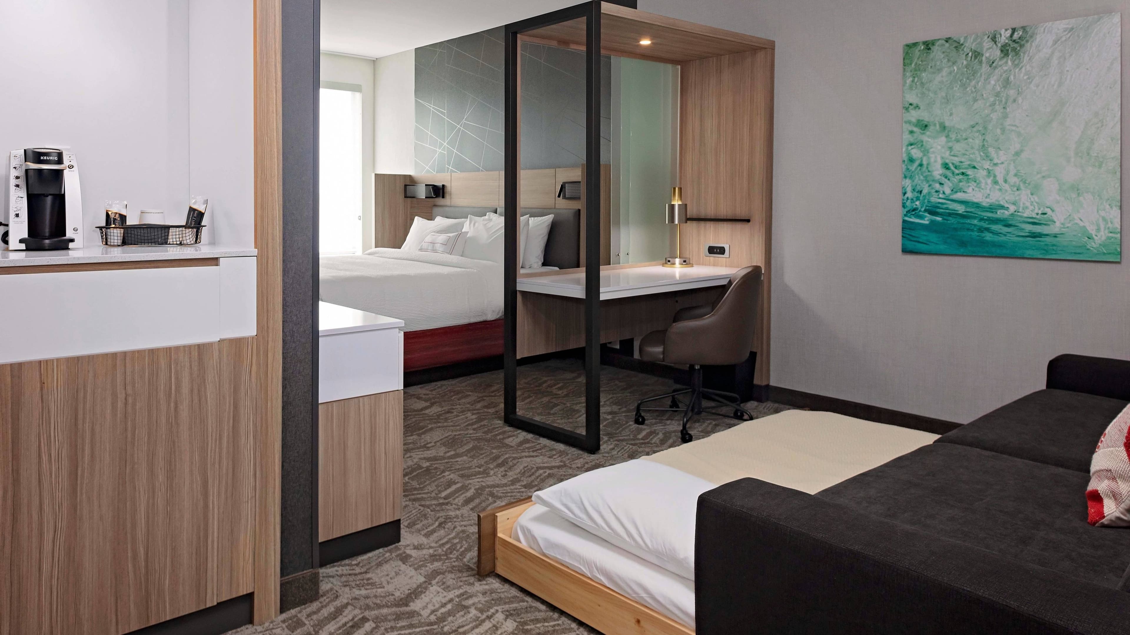 SpringHill Suites Kansas City Plaza - Image 4