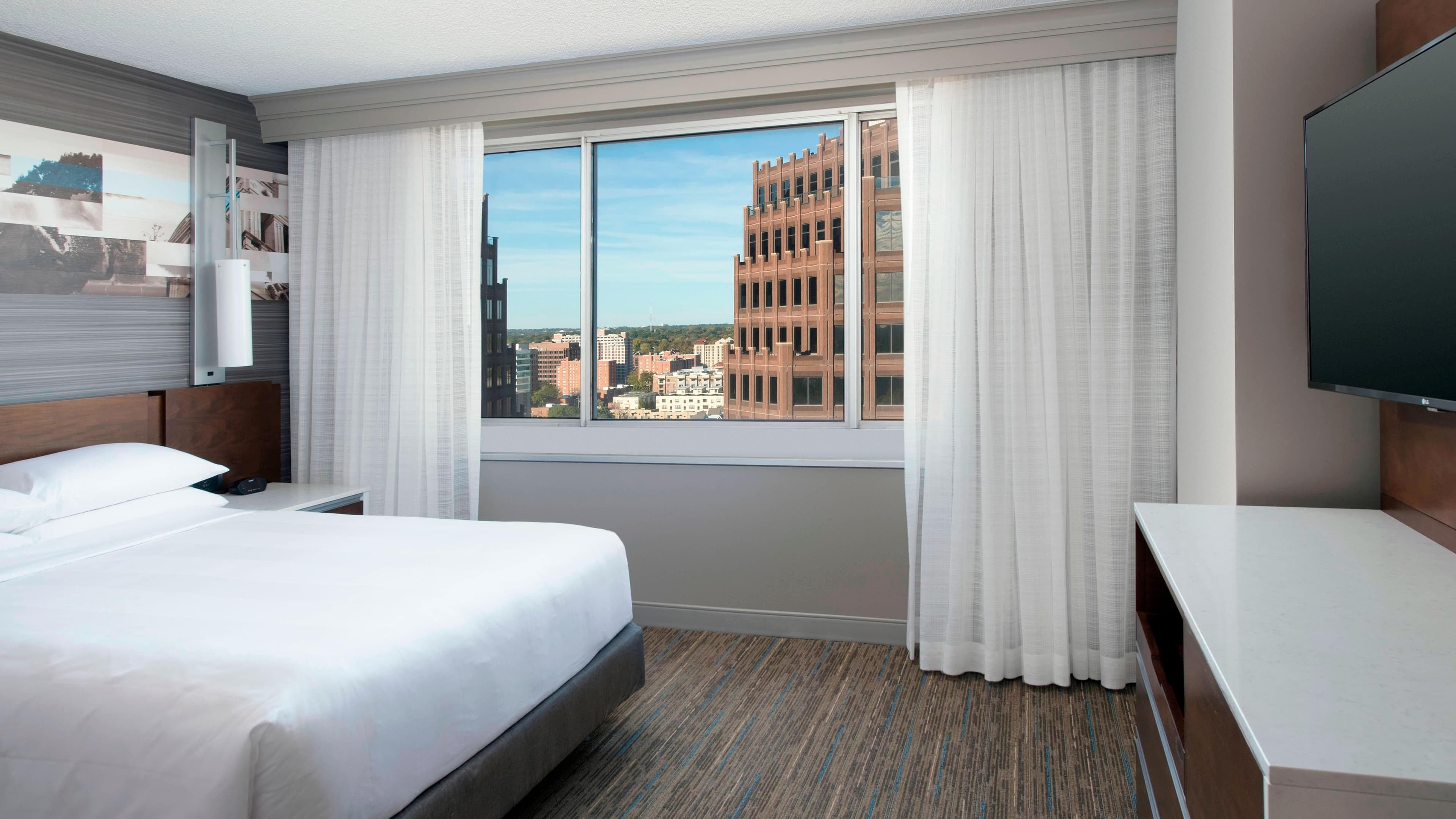 Kansas City Marriott Country Club Plaza — 6