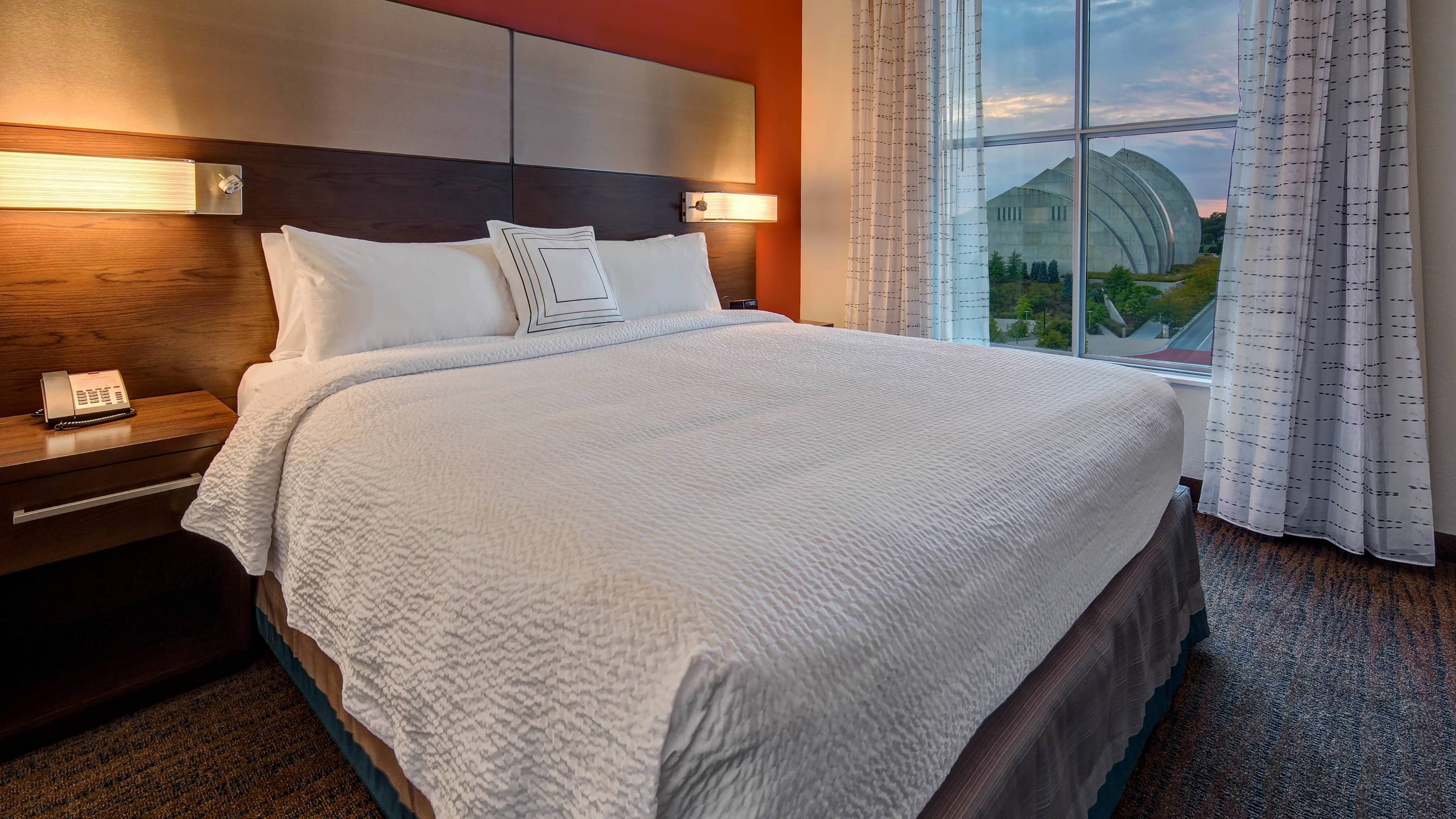 Residence Inn Kansas City Downtown/Convention Center - Image 2