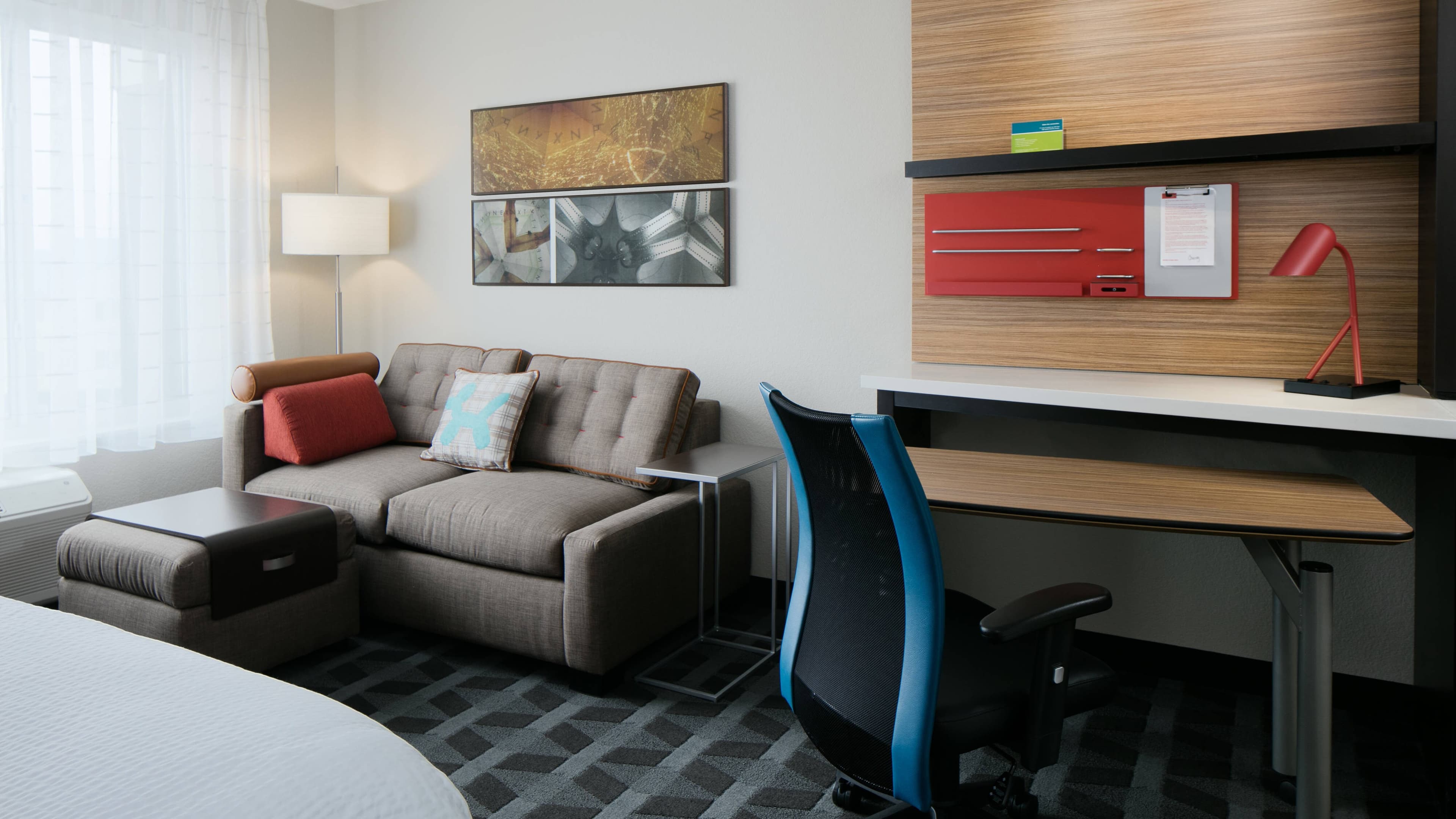 TownePlace Suites Kansas City Airport - Image 3
