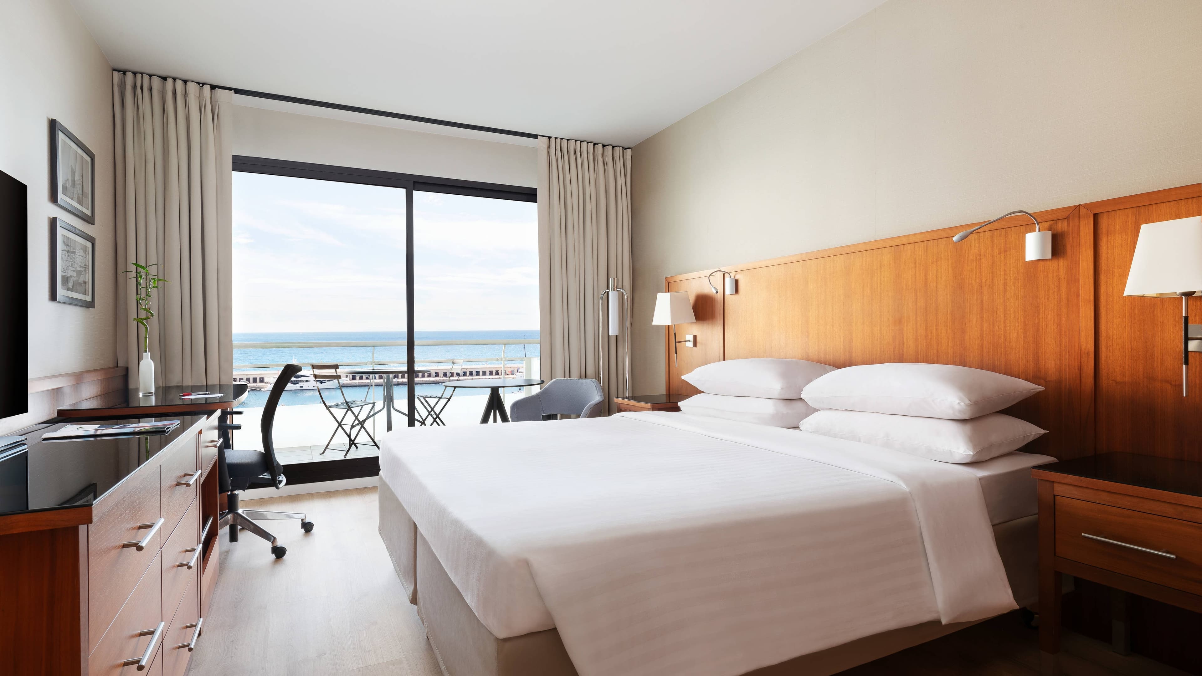 Riviera Marriott Hotel La Porte de Monaco — 9