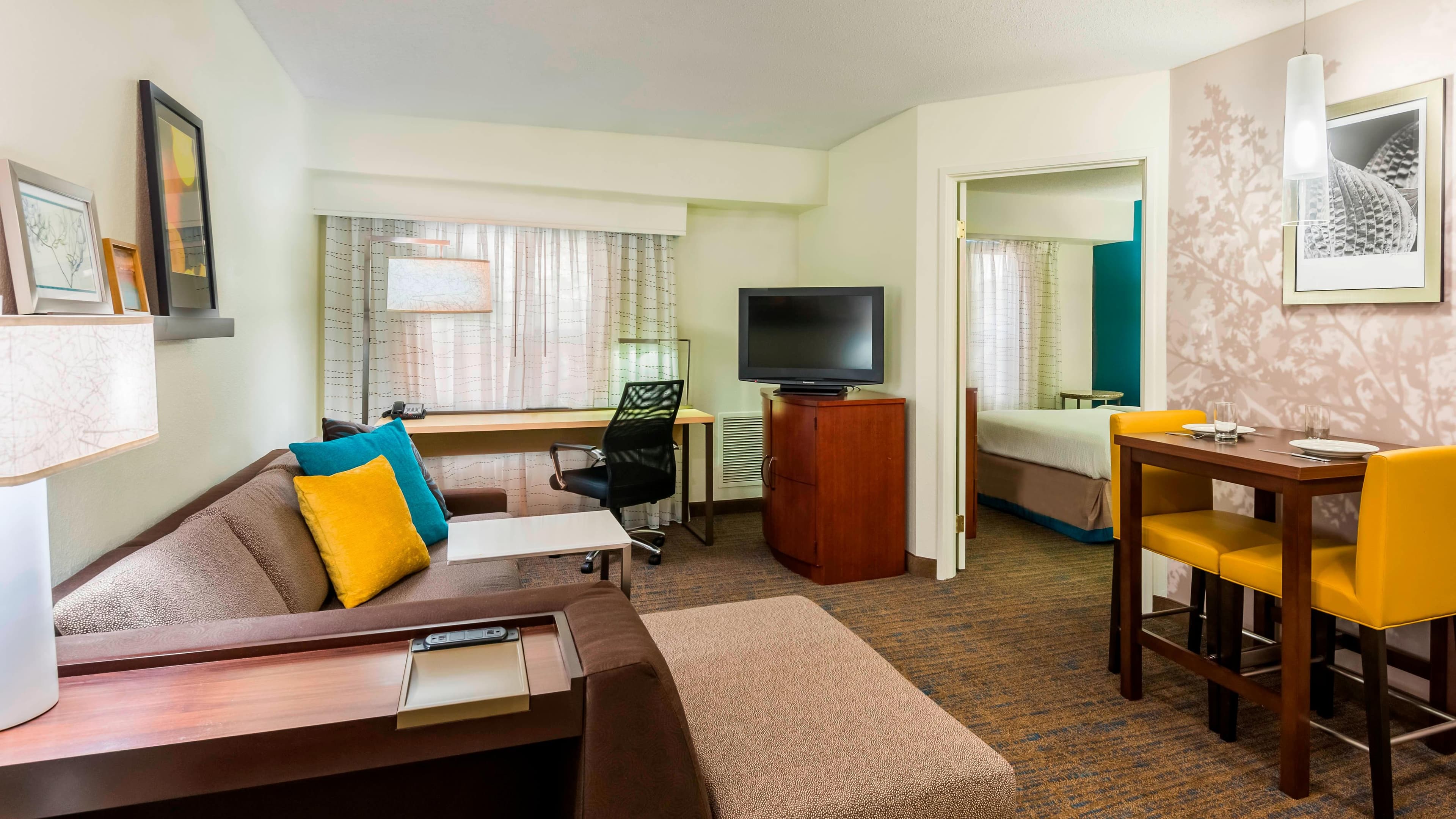1 Bedroom Suite - Image 1
