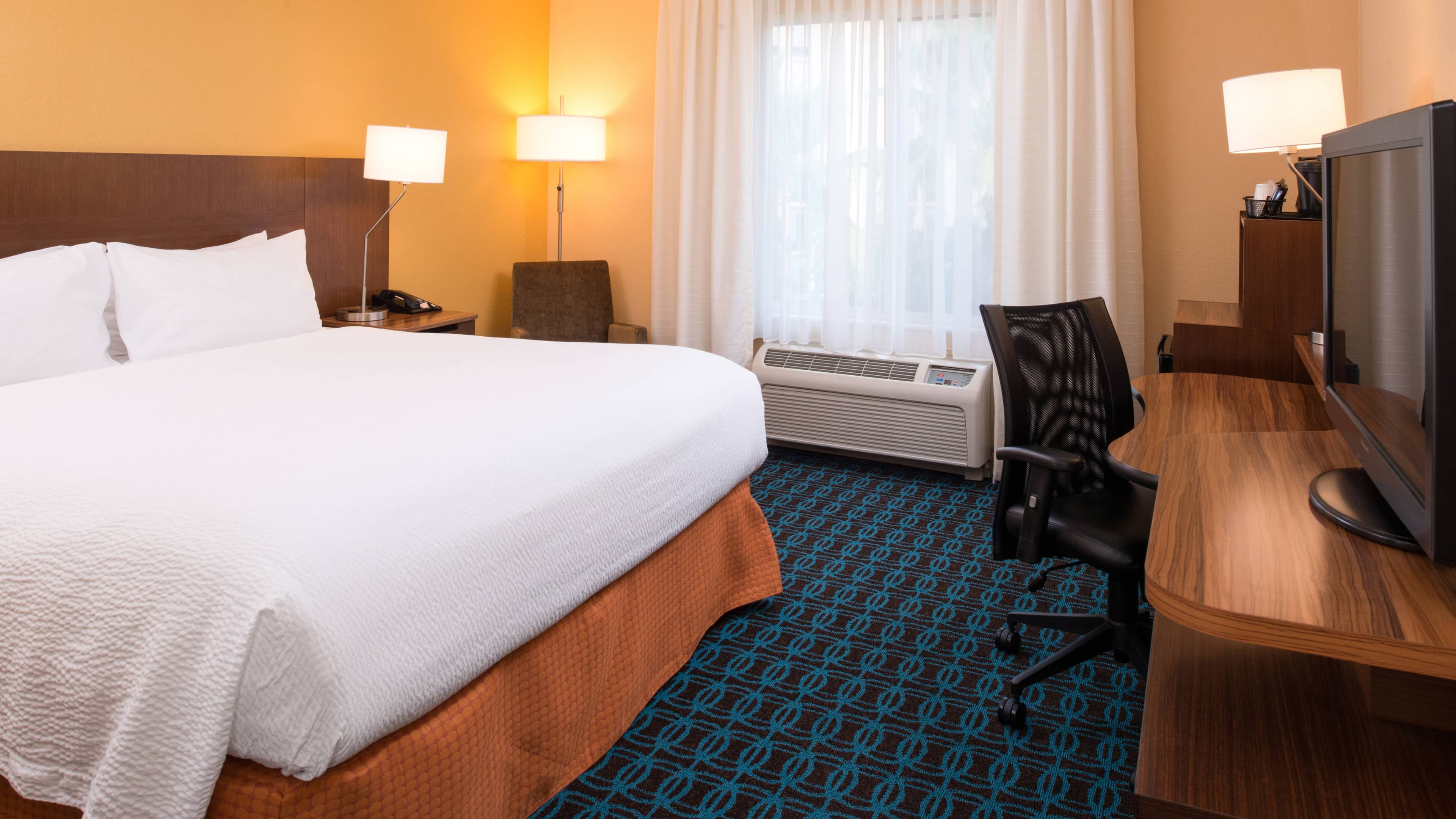 Single King Room - Image 1