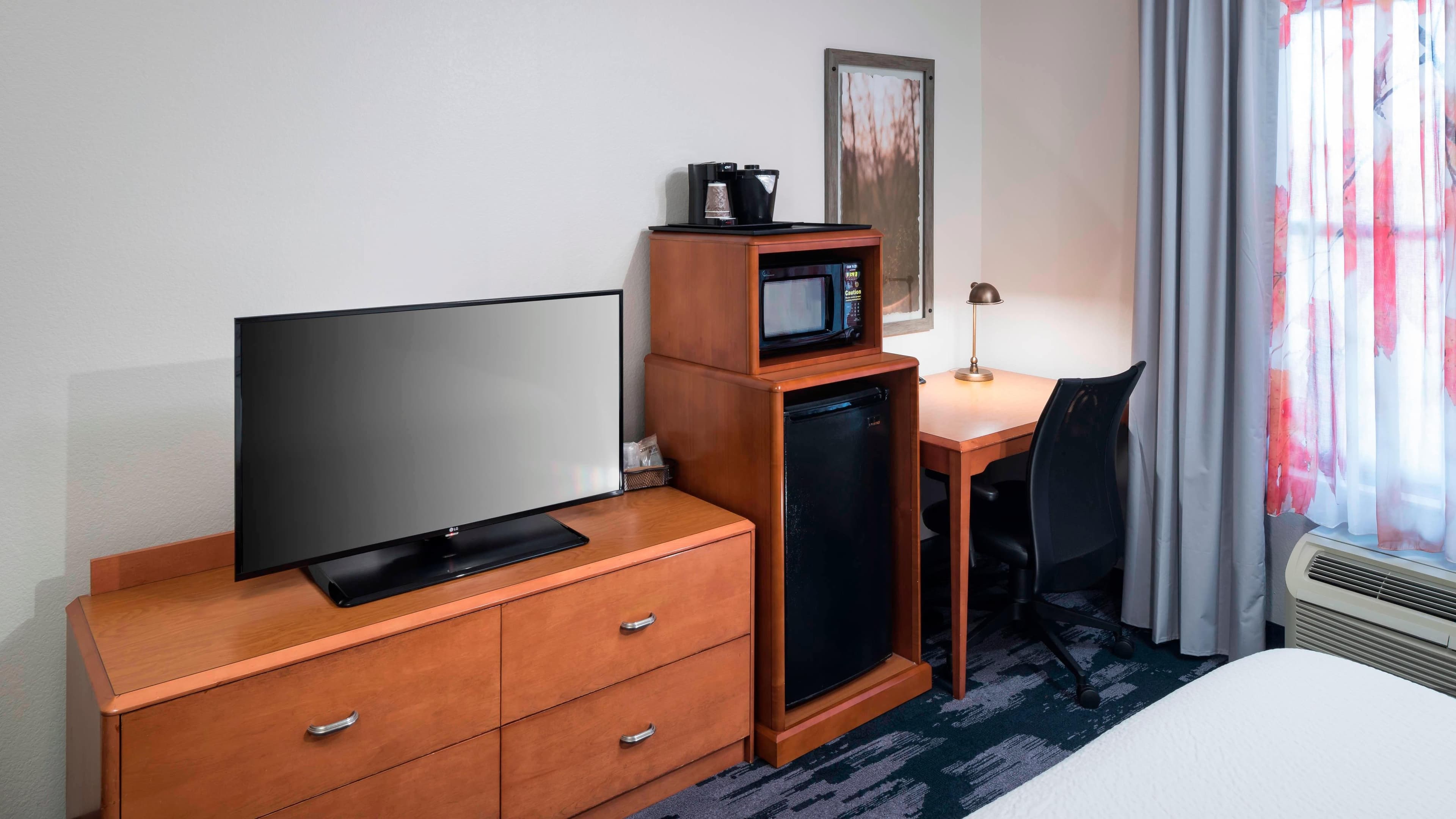 Fairfield Inn & Suites Orlando at SeaWorld® - Image 3