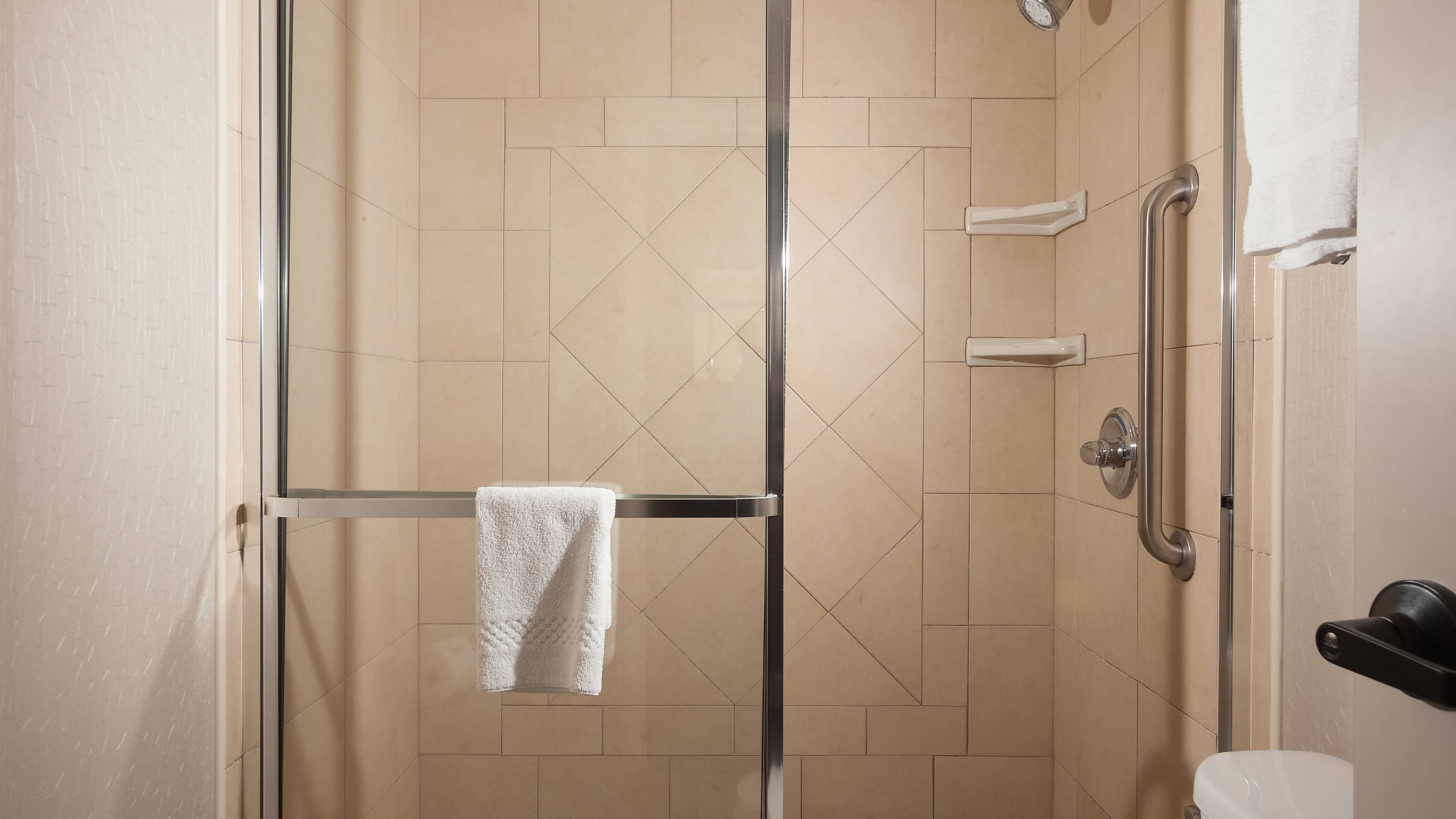 Suite - Image 6
