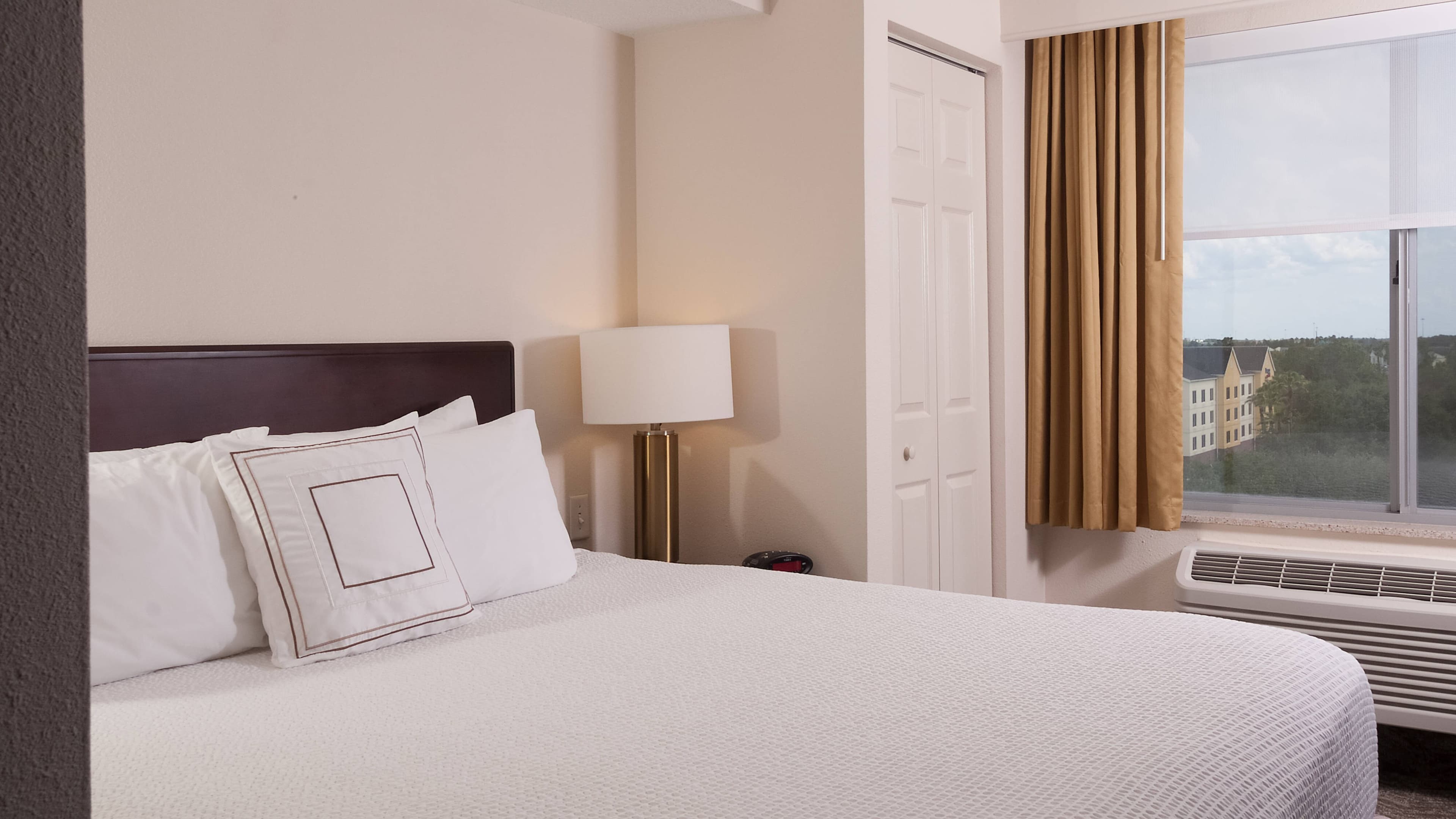 Suite - Image 2