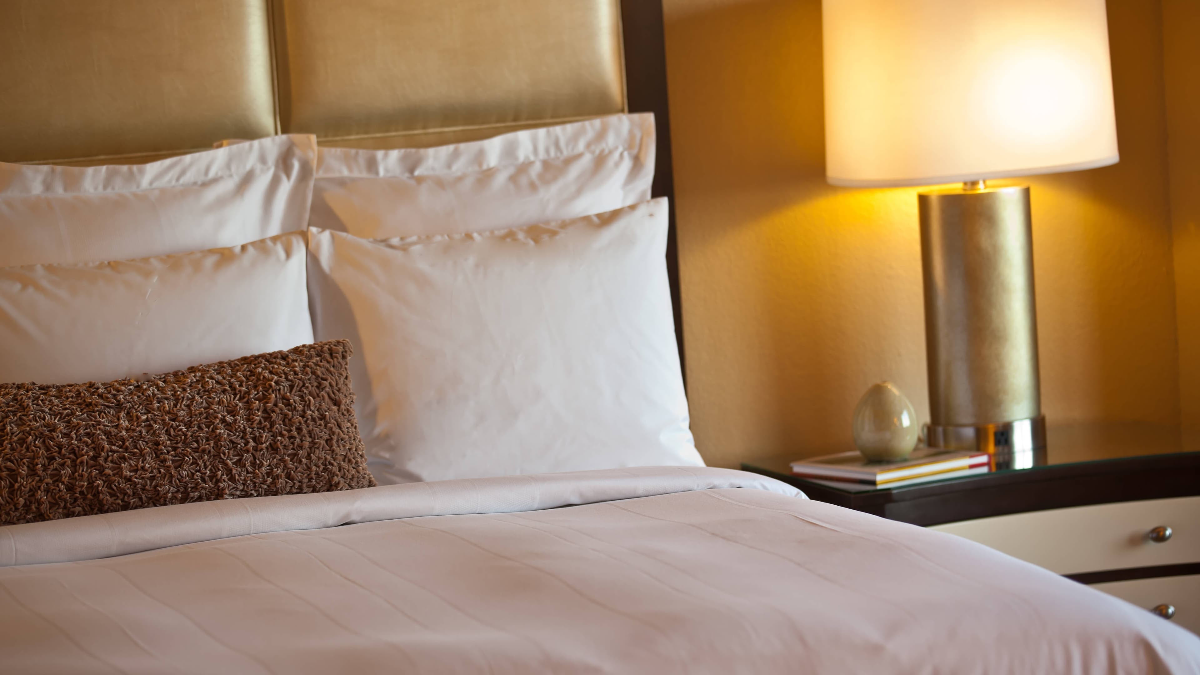 Executive Suite - Image 2
