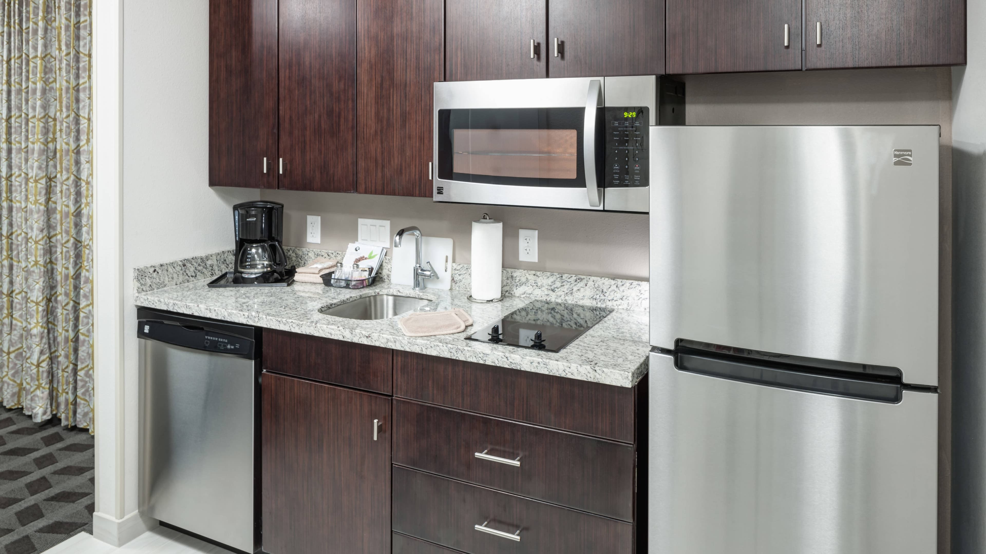 TownePlace Suites Orlando at SeaWorld® - Image 4