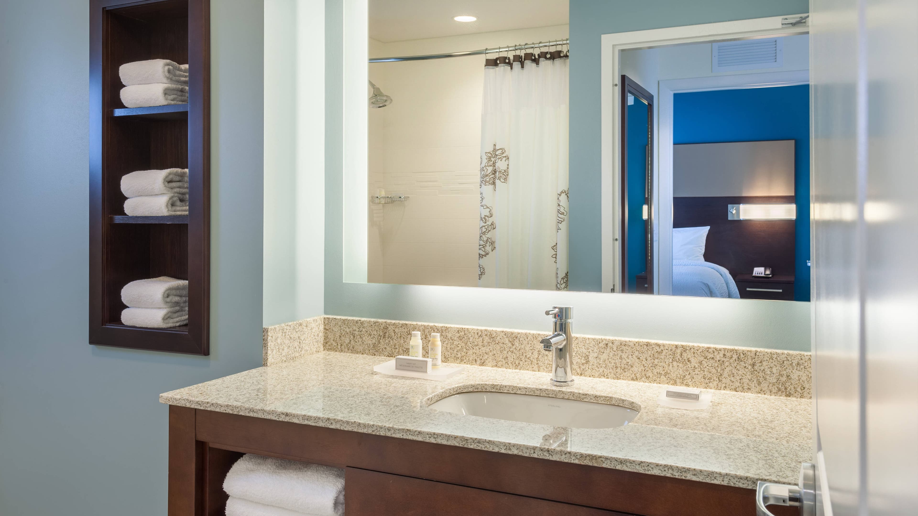 1 Bedroom Suite - Image 4