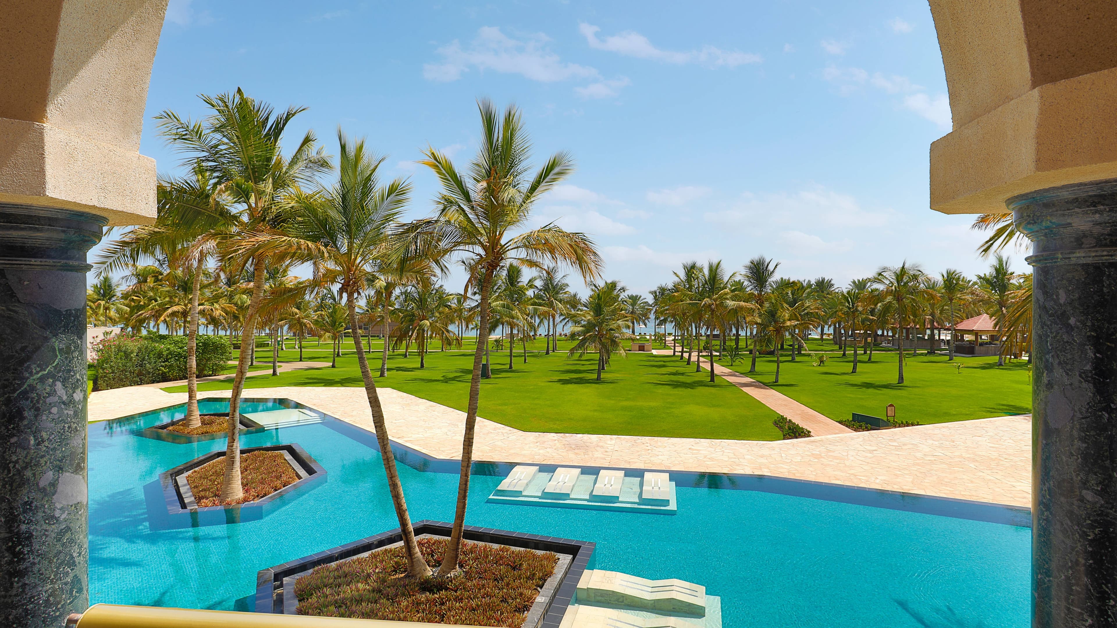 Deluxe Guest room - Image 3