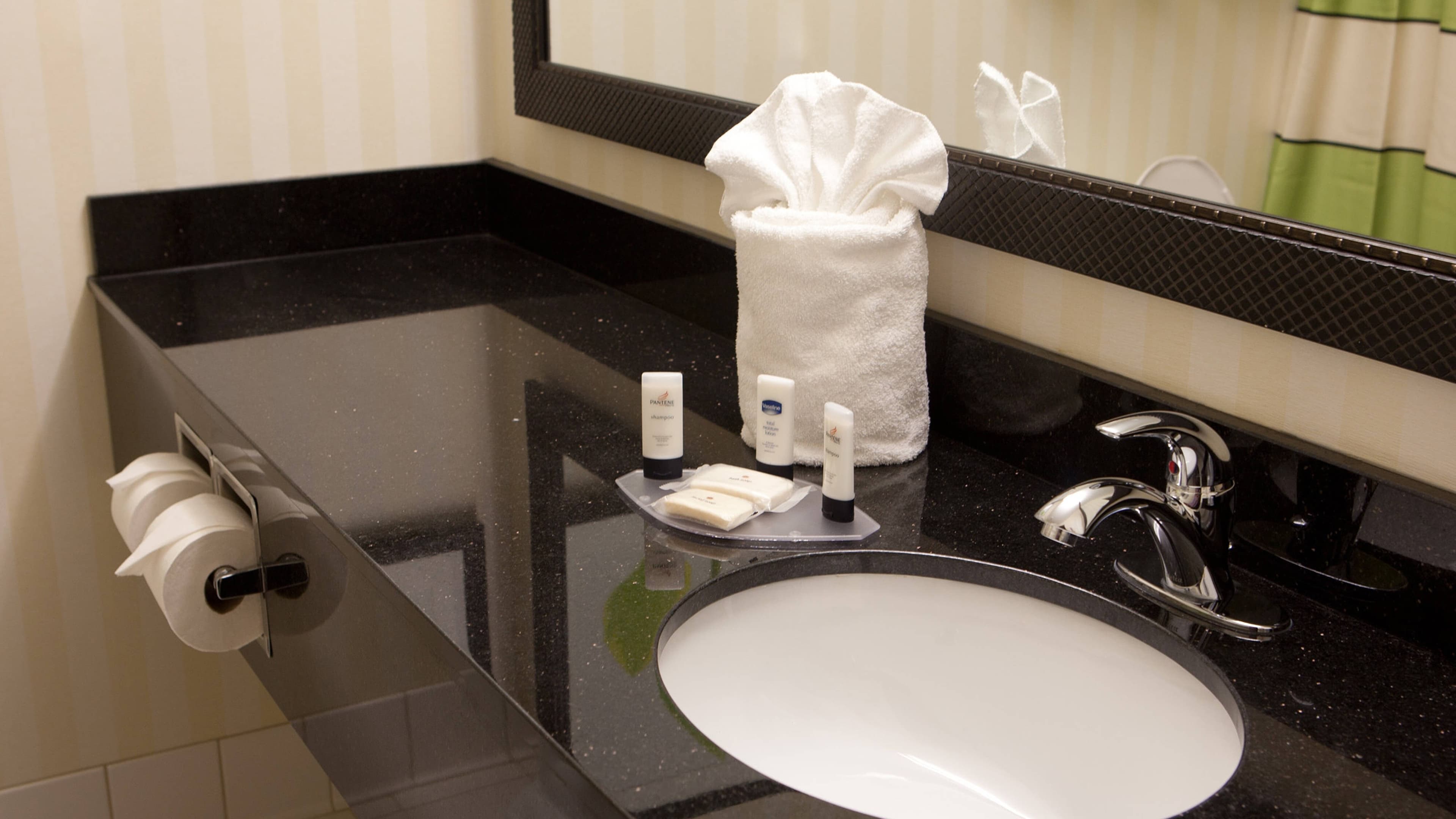 Fairfield Inn & Suites Memphis East/Galleria - Image 3