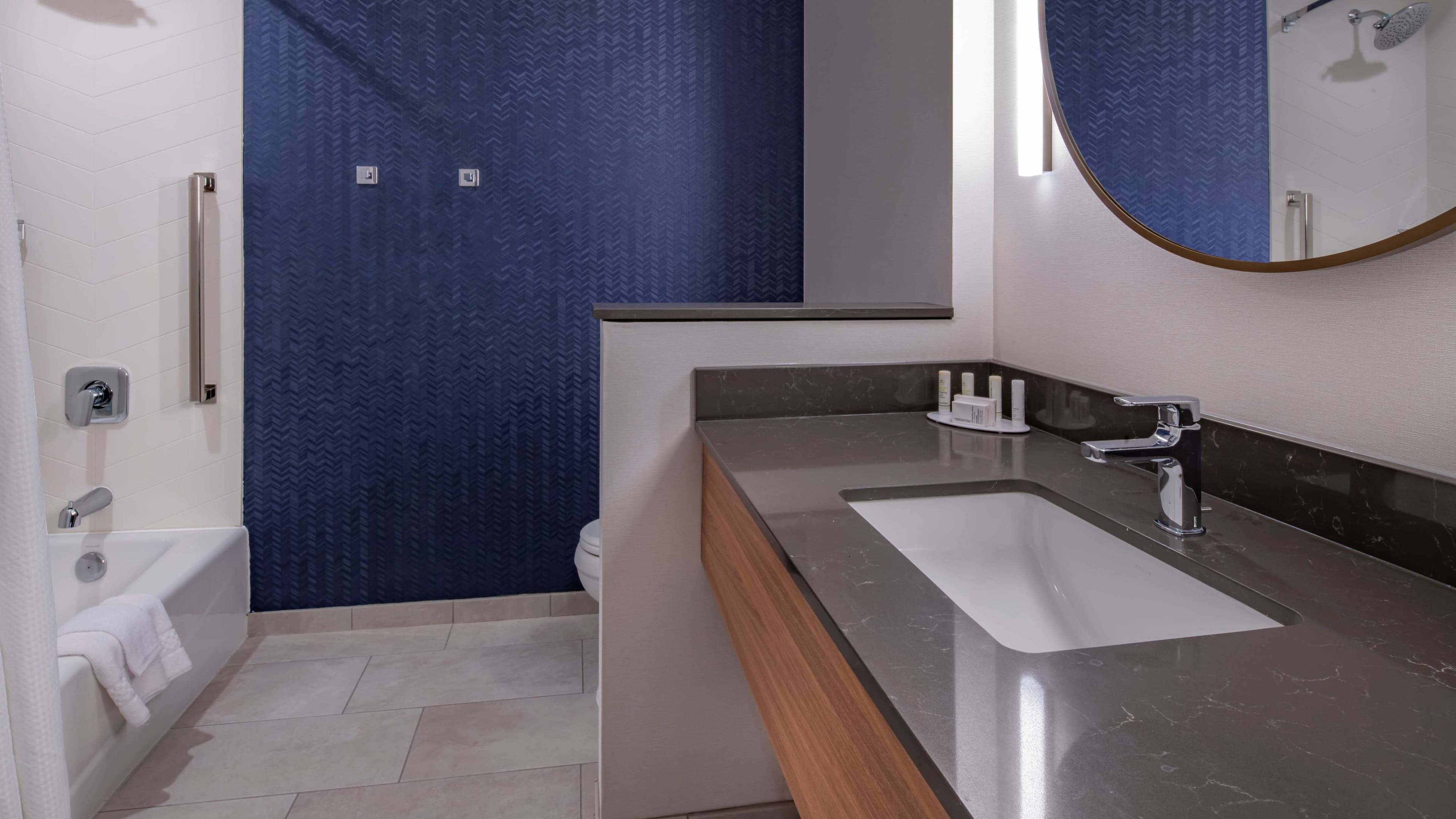 Fairfield Inn & Suites Klamath Falls - Image 3