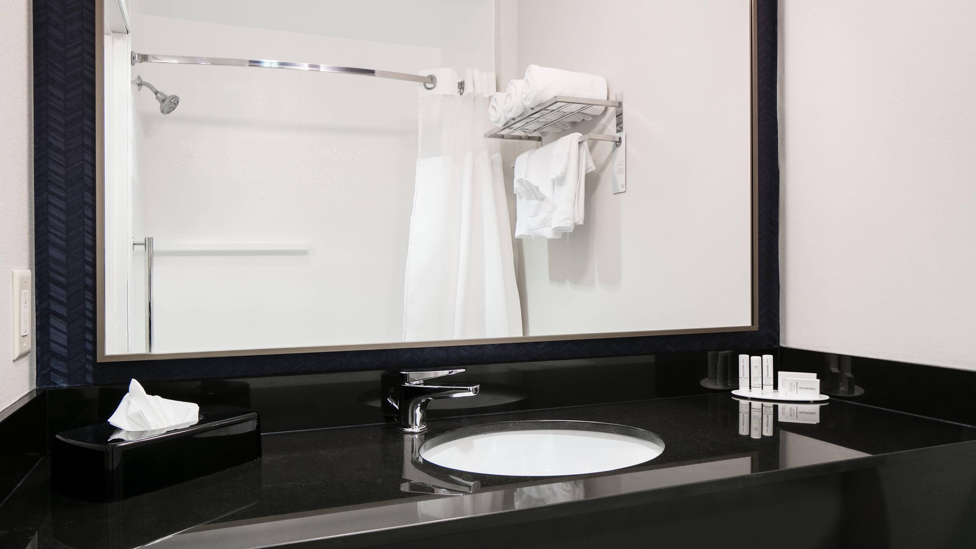 Fairfield Inn Manhattan - Image 4