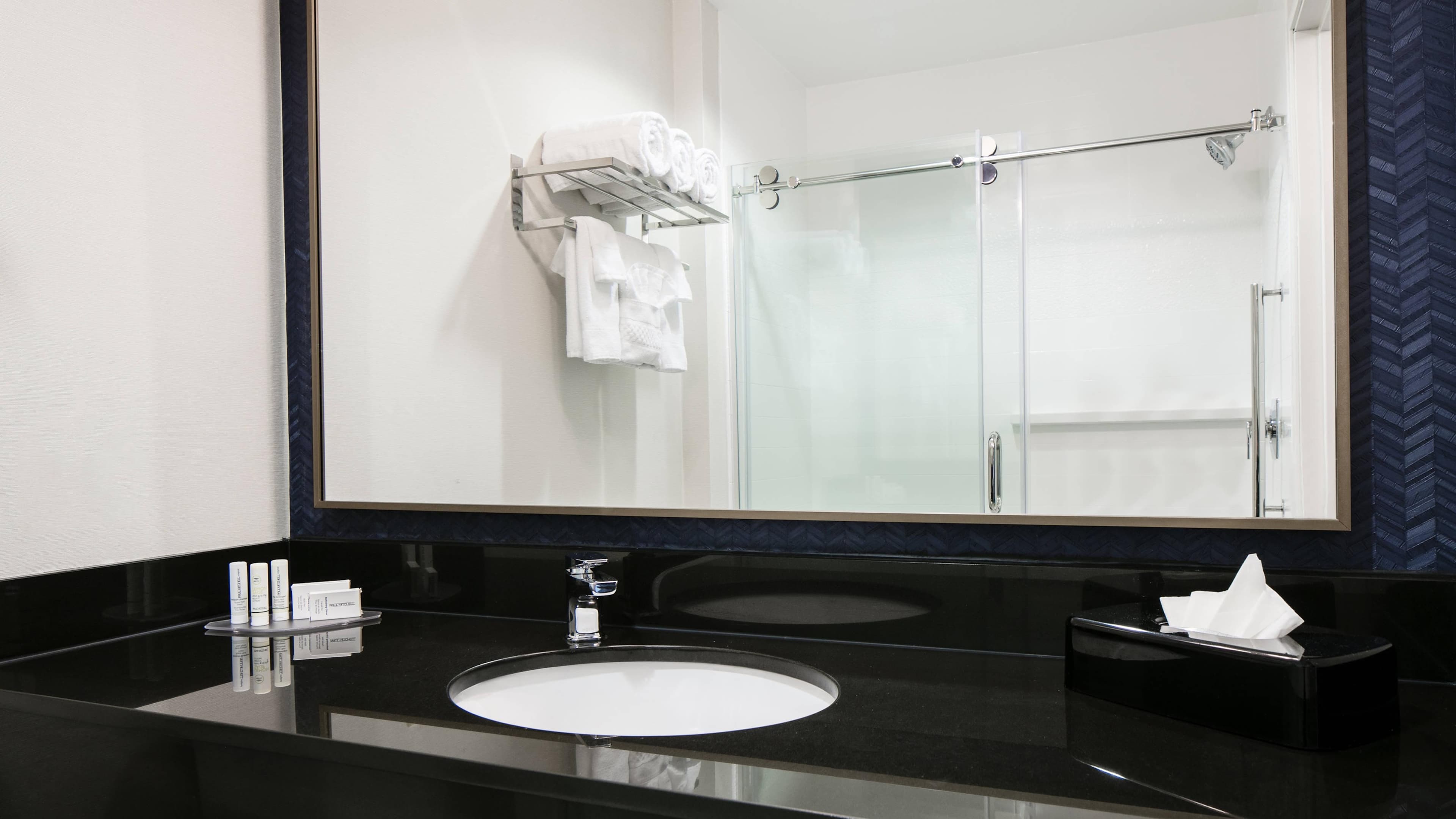 Fairfield Inn Manhattan - Image 5