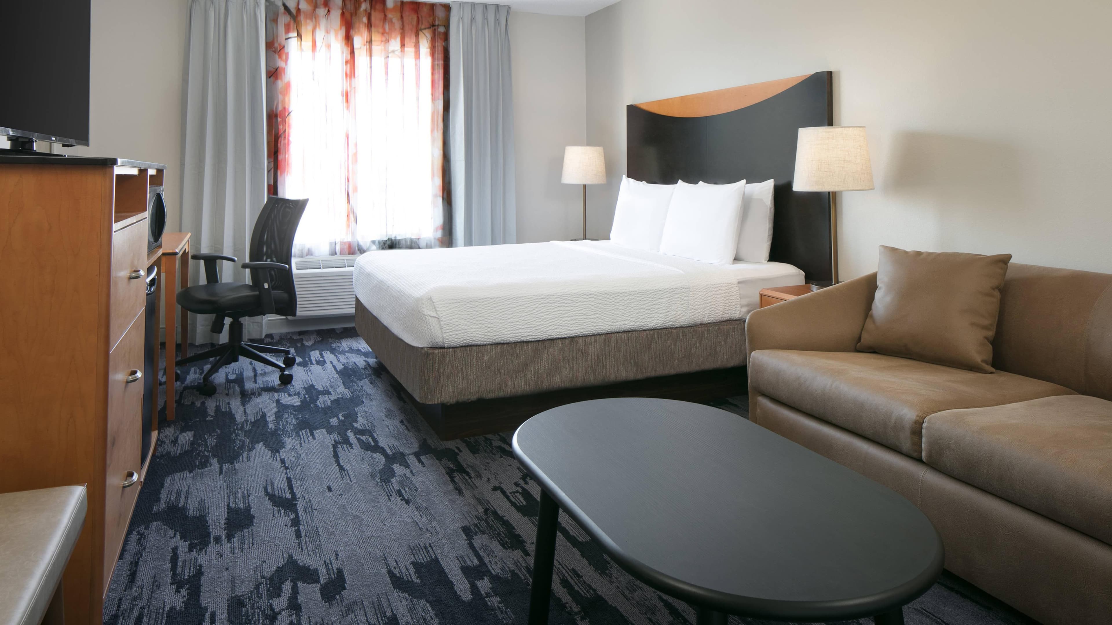 Fairfield Inn Manhattan — 6