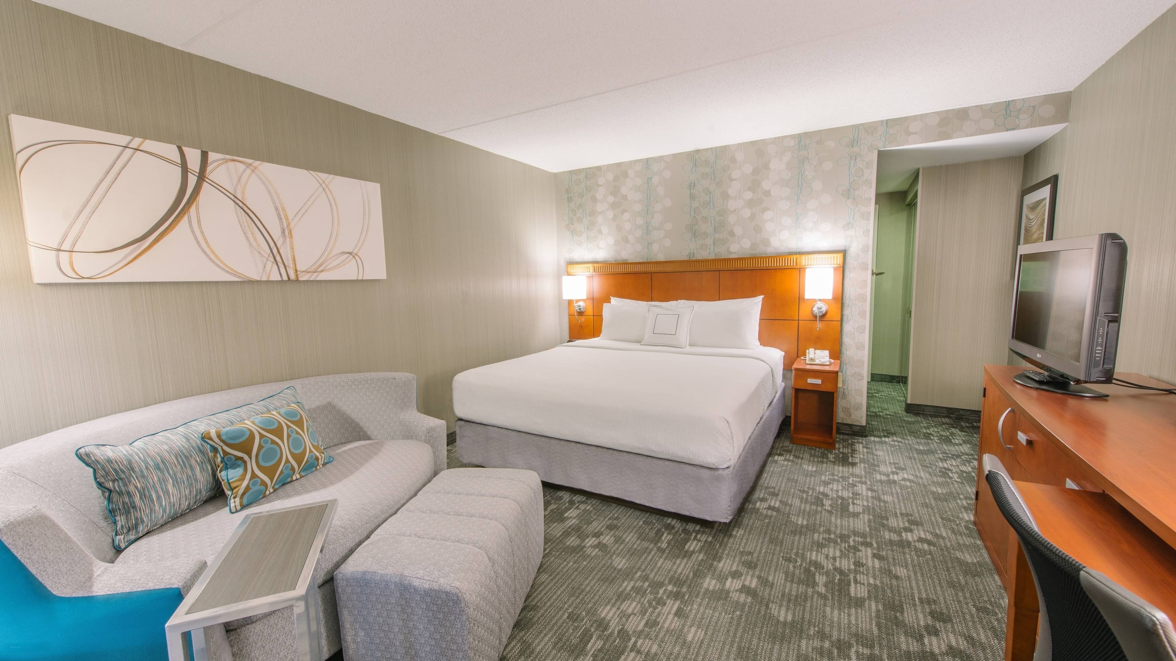 Courtyard Nashua - Image 4