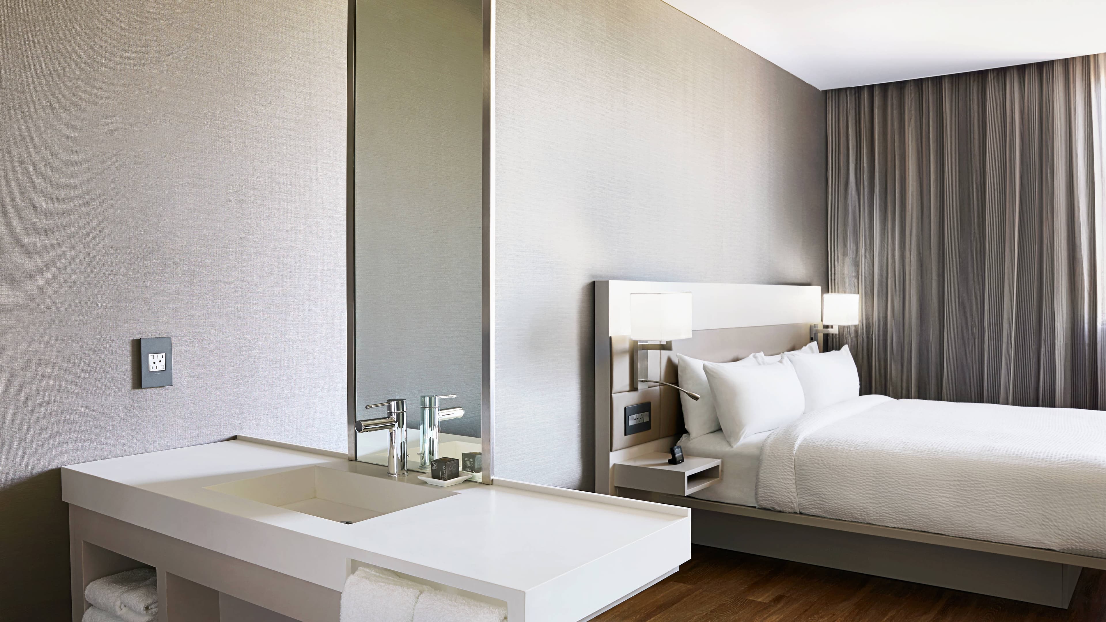 AC Hotel Miami Aventura — 9