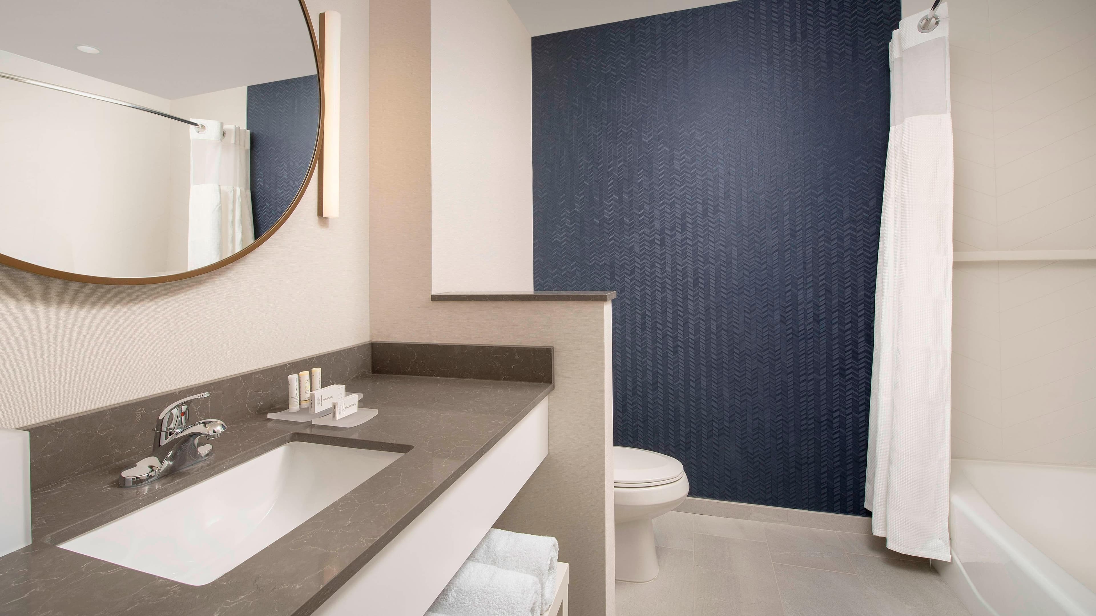 Holiday Inn Express & Suites Doral - Miami — 23