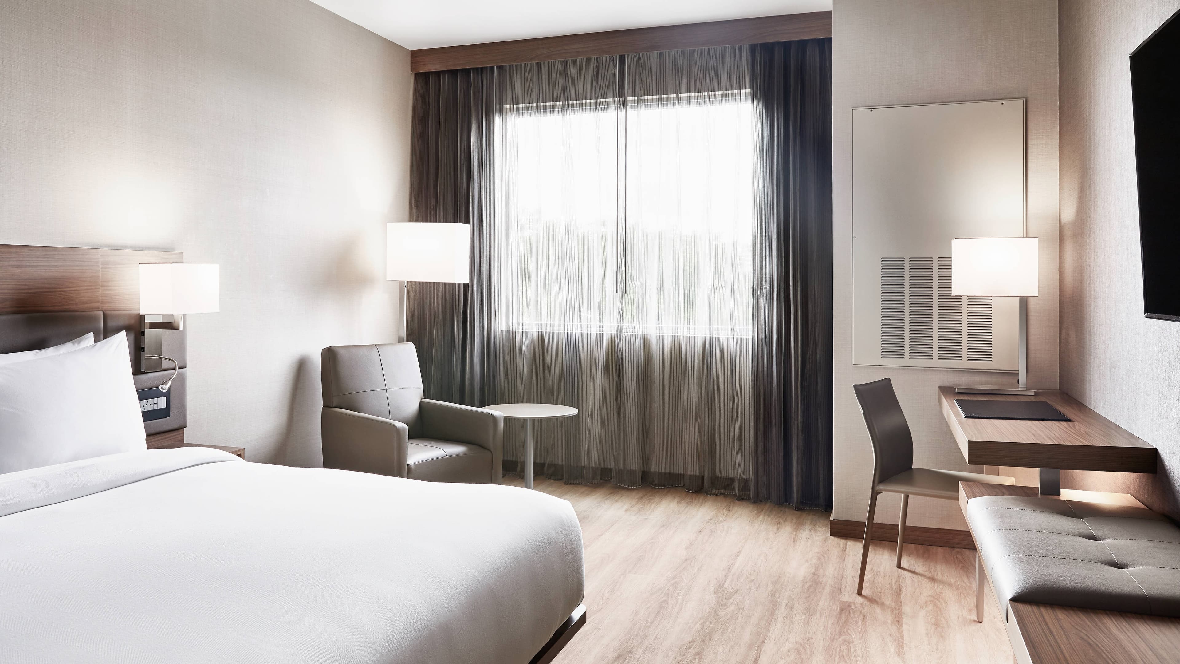 AC Hotel Miami Airport West/Doral - Image 2