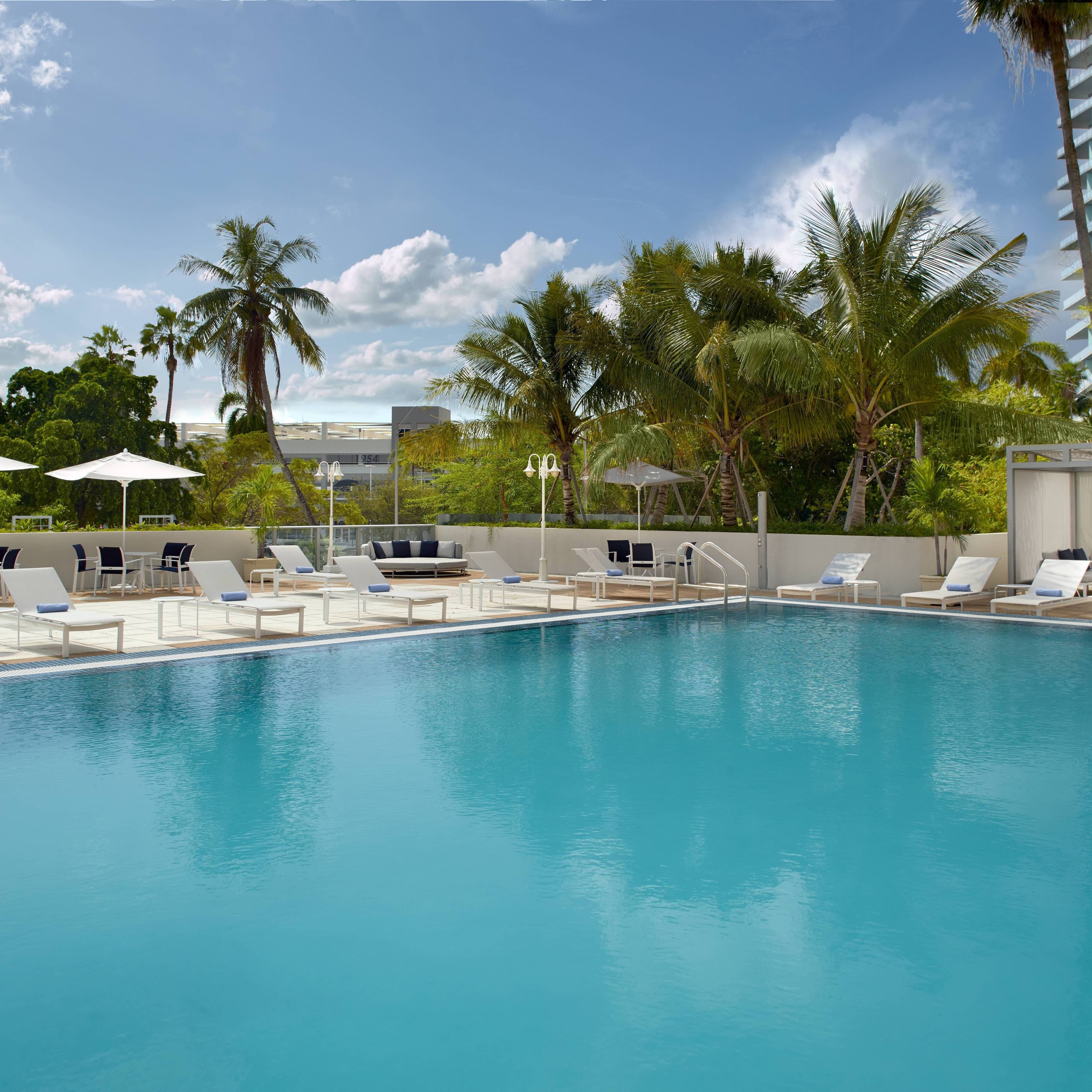 Courtyard Miami Coconut Grove - Image 1