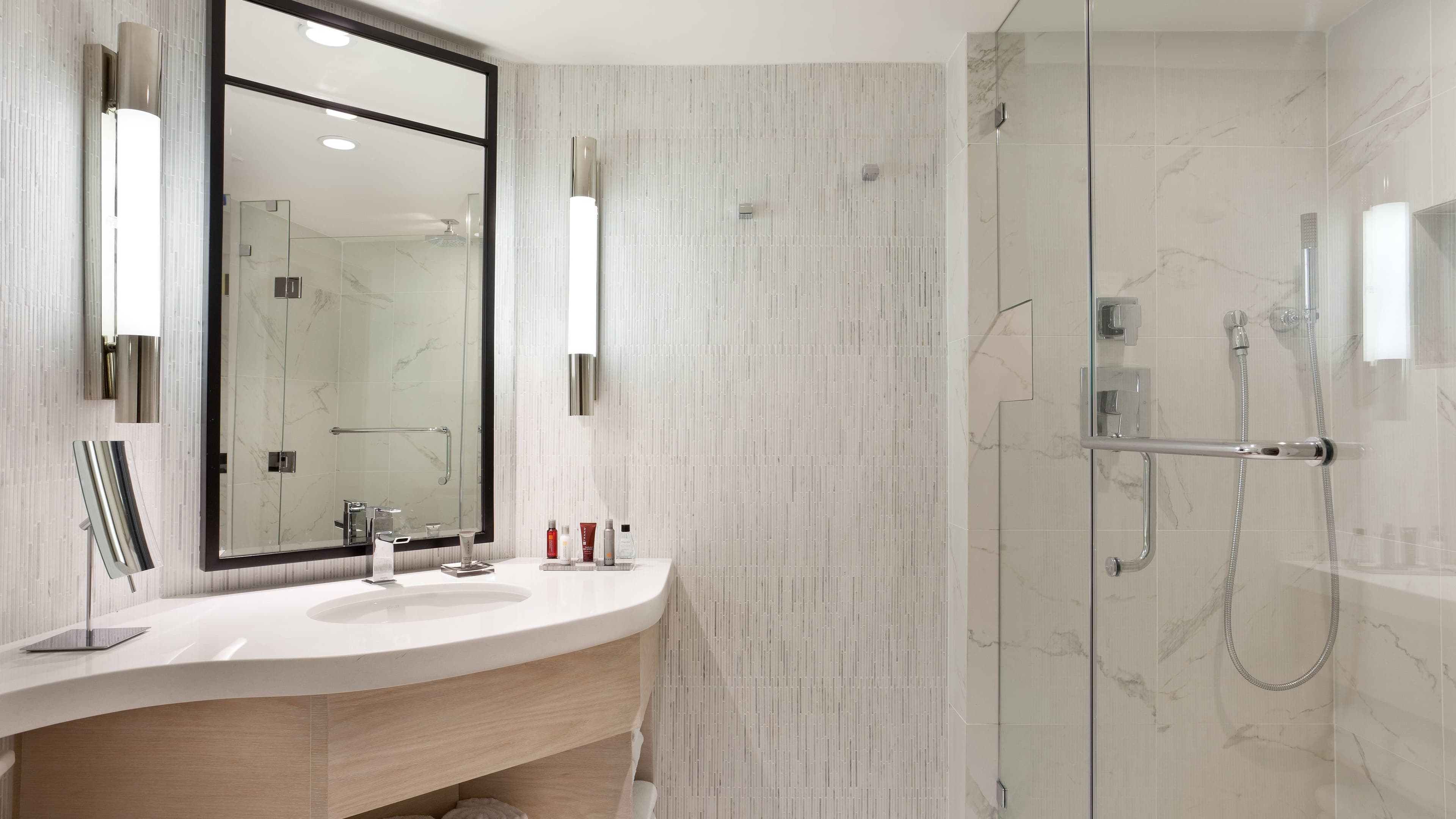 Holiday Inn Miami Beach-Oceanfront — 9
